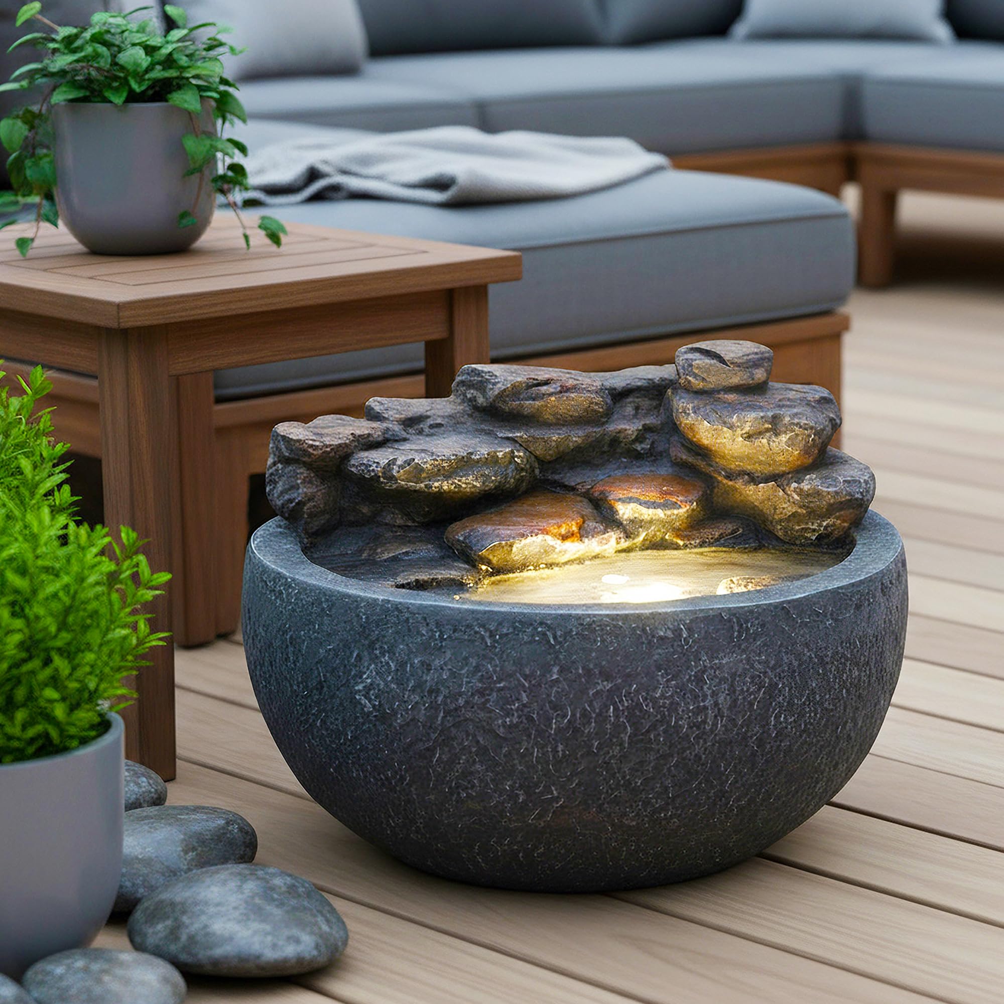 LED Zimmerbrunnen & Gartenbrunnen in Steinoptik Ø 42 cm – mit warmweißer Beleuchtung, Wasserfall & 450 L/h Pumpe – Indoor & Outdoor Deko Brunnen aus Polyresin, Komplett-Set mit Netzteil