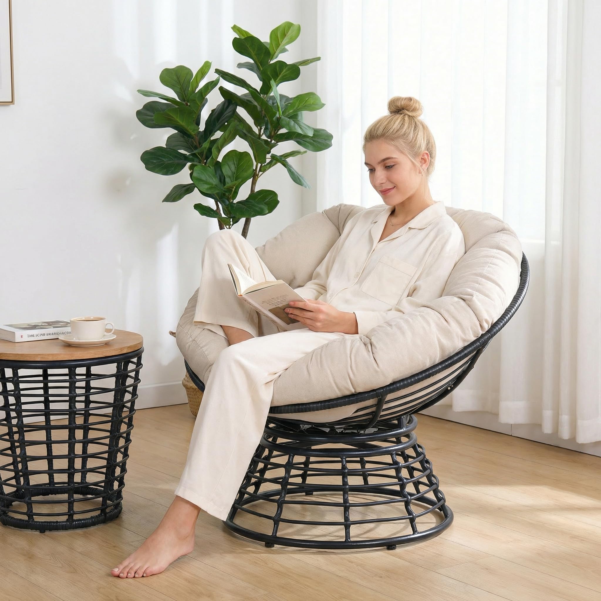 43" Ergonomischer 360°drehbarer Papasan-Sessel runder Korbsessel mit dickem Kissen Loungesessel für Wohnzimmer Schlafzimmer Leseecke Innen- Außenbereich, hellgraue Polsterung schwarzes Gestell