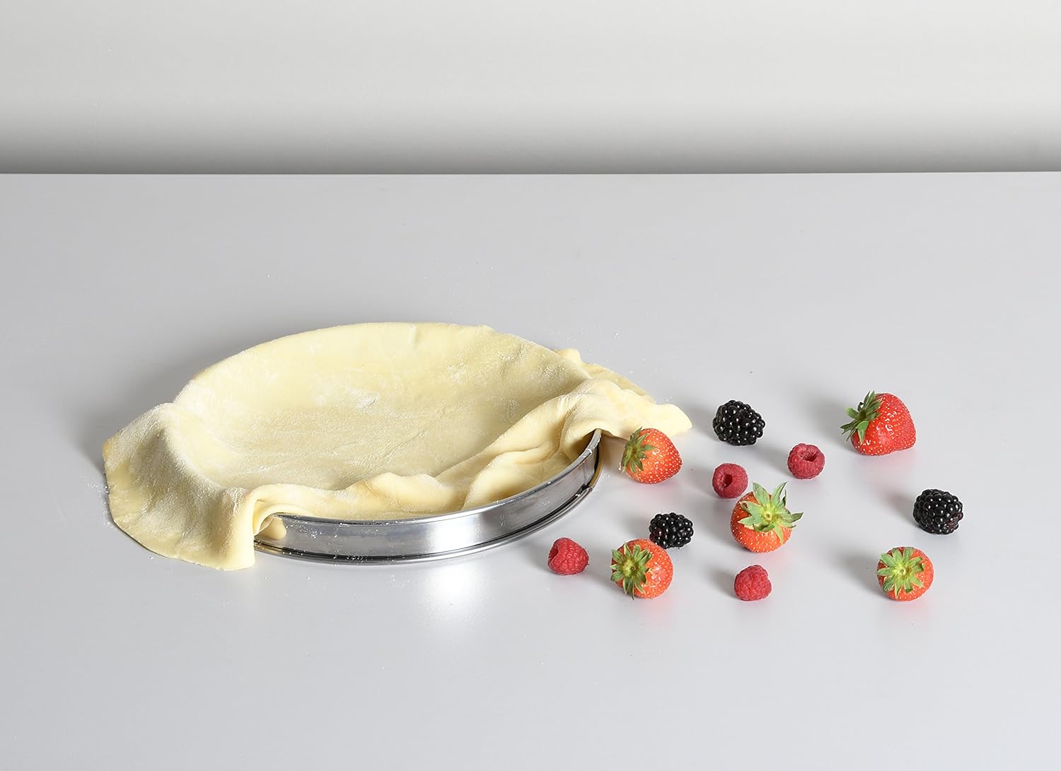 Gobel Louis Tellier 834970 Tart Ring, 9.44" Dia. x 1.06" H, Rolled Edges, 4/10 Thickness, deep, Stainless Steel
