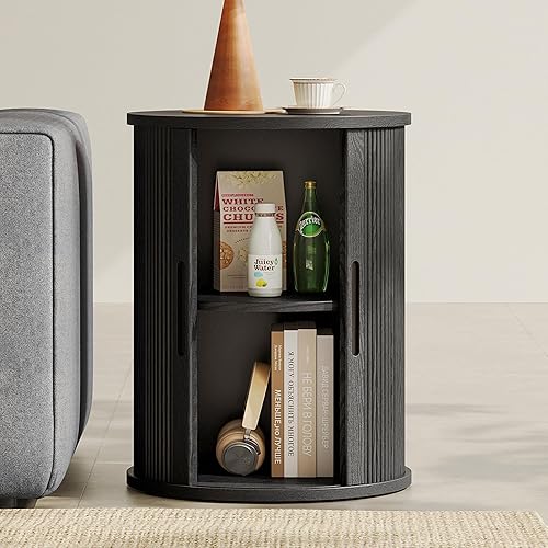 LINSY HOME Mesa Auxiliar Redonda Acanalada, Mesa Lateral Alta con Puerta Tambour Deslizante y Estante de Almacenamiento, Mesita de Noche Moderna de