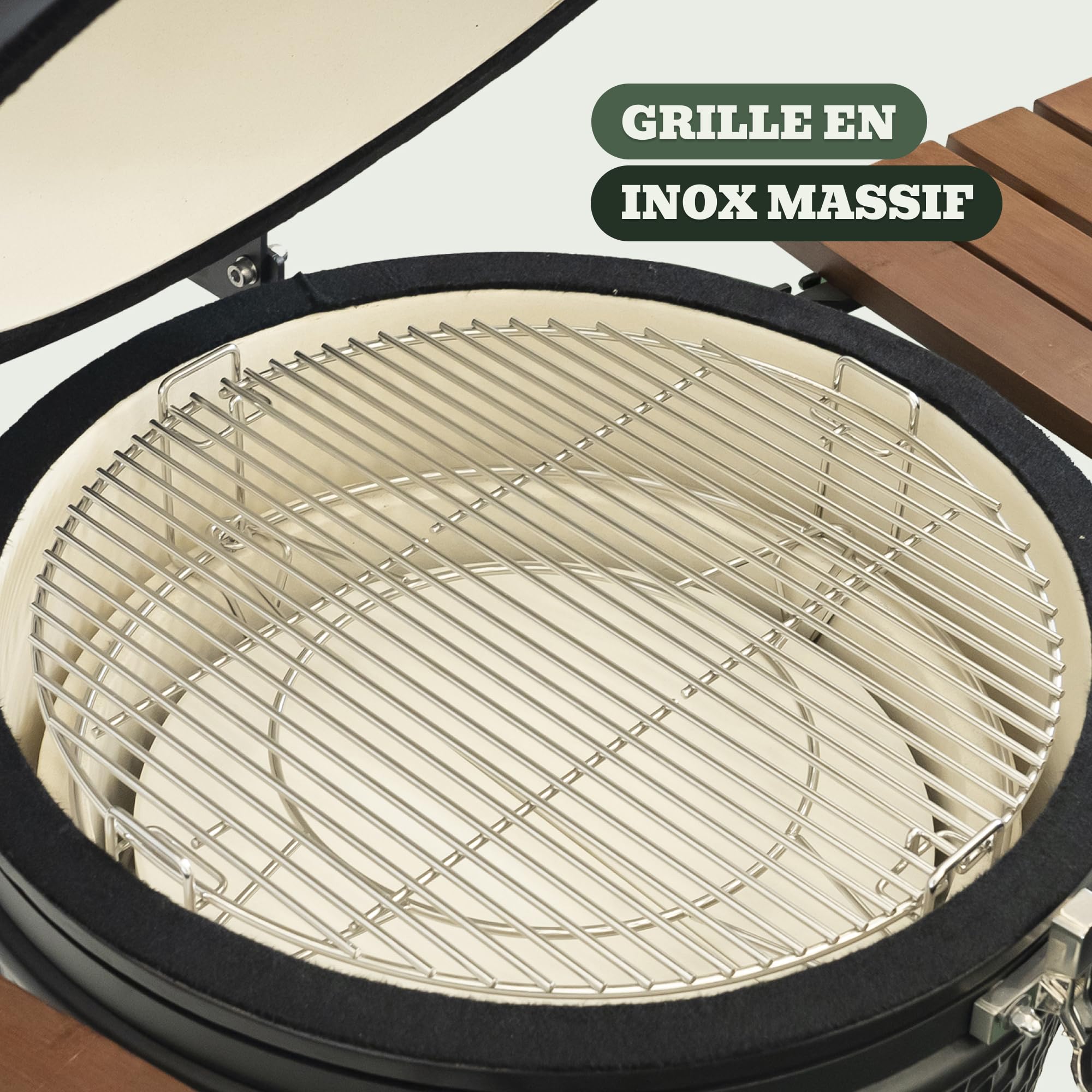 Kamado Forest-Grill XL 22" 22" = modèle familial (56 cm x 83 cm) Diamètre de la grille : 48 cm Inclus : 2 plateaux en bois rabattables