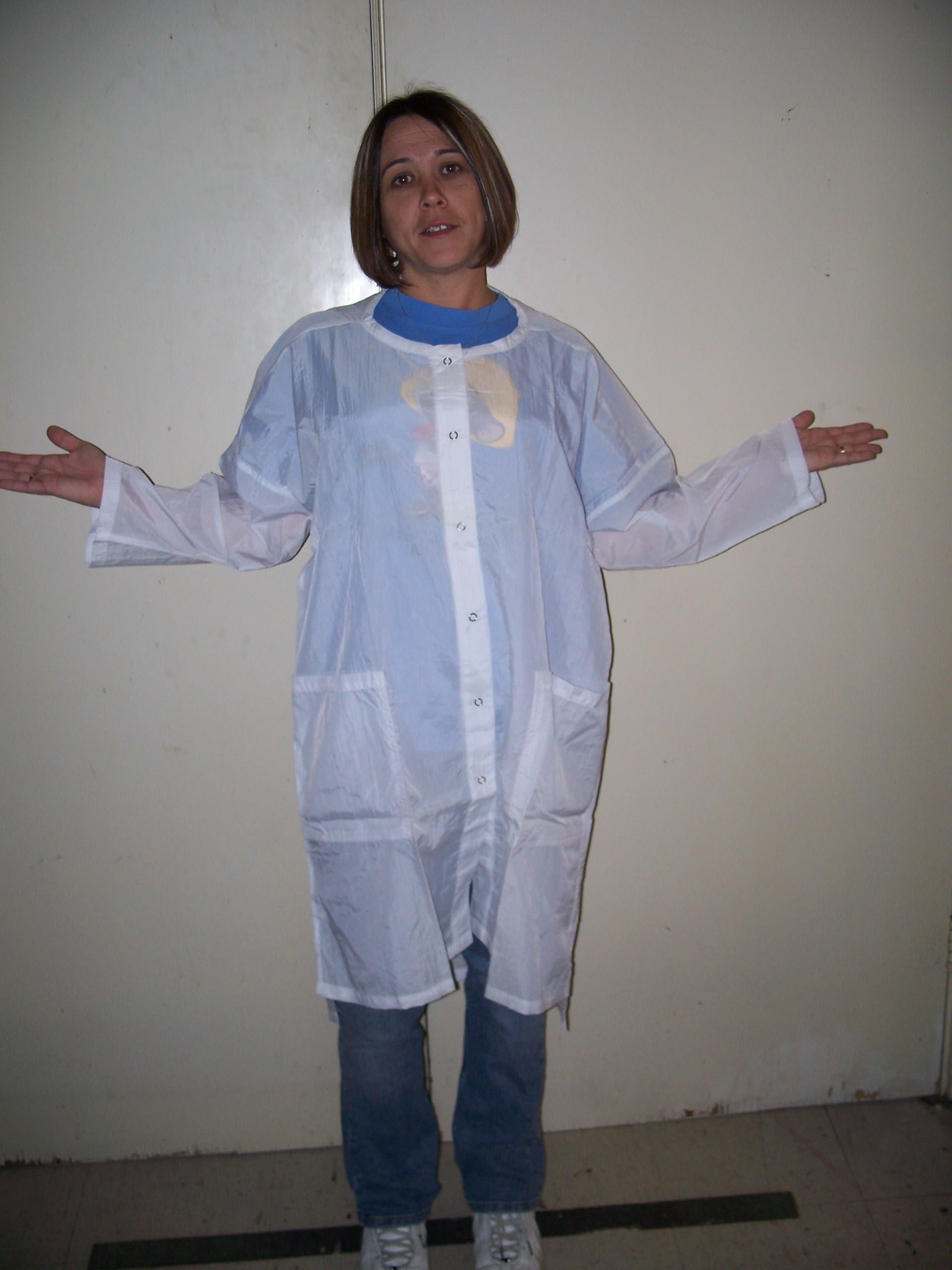 Stylist Wear White Nylon Gown Cape Small/Medium