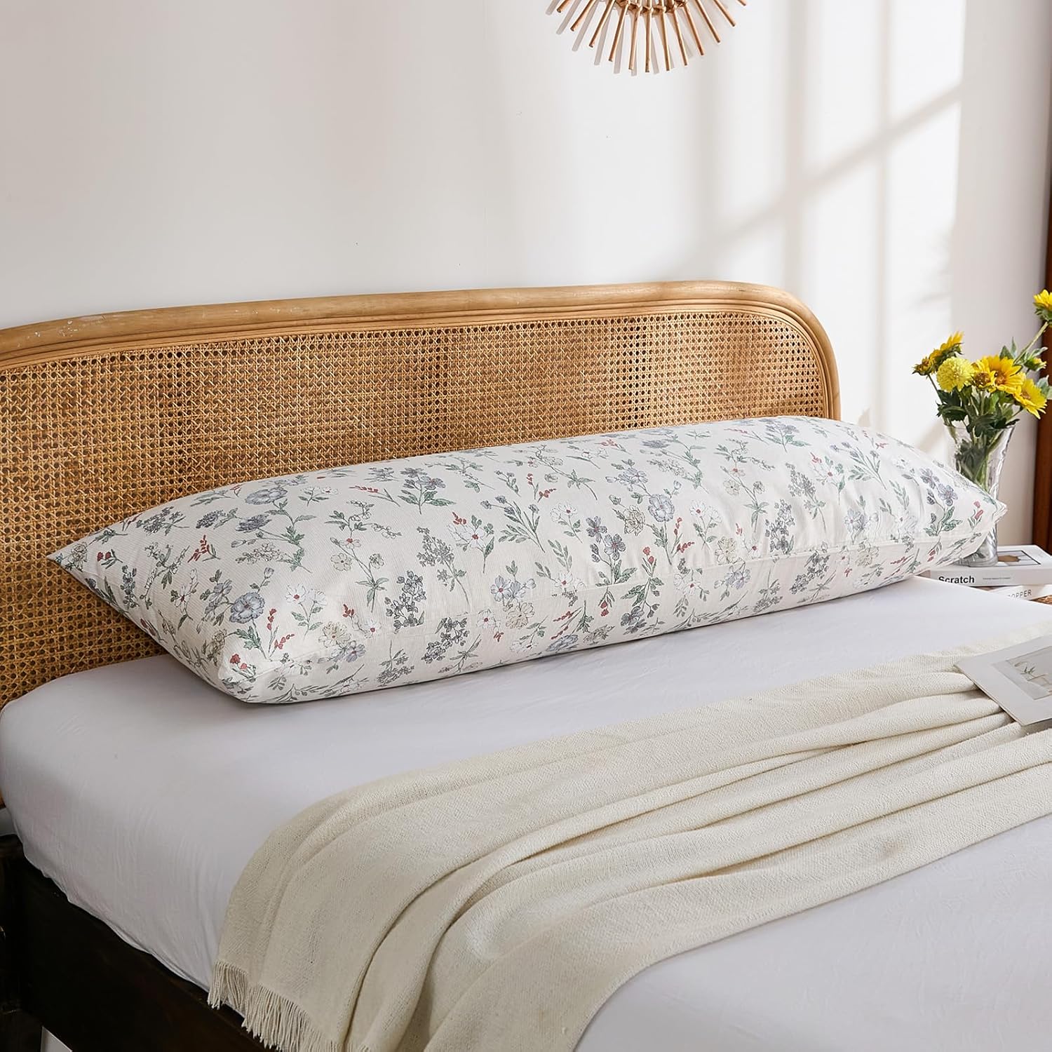 Standard Size Pillowcase 100% Cotton Pillow Case, 1-Pieces Beige Botanical Floral Vintage Pillow Cover, Soft Breathable Envelope Closure Pillow Case Set (Standard, 20"x26")