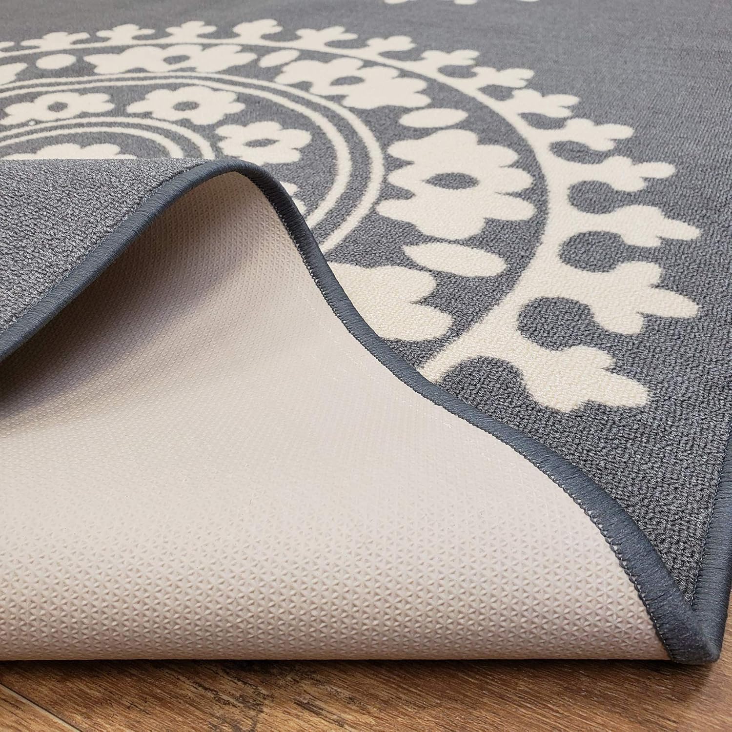 Qute Home European Medallion Non-Slip Rubber Backed Area Rugs & Runner Rug (Grey - Ivory) (3 ft X 5 ft. Area Rug)