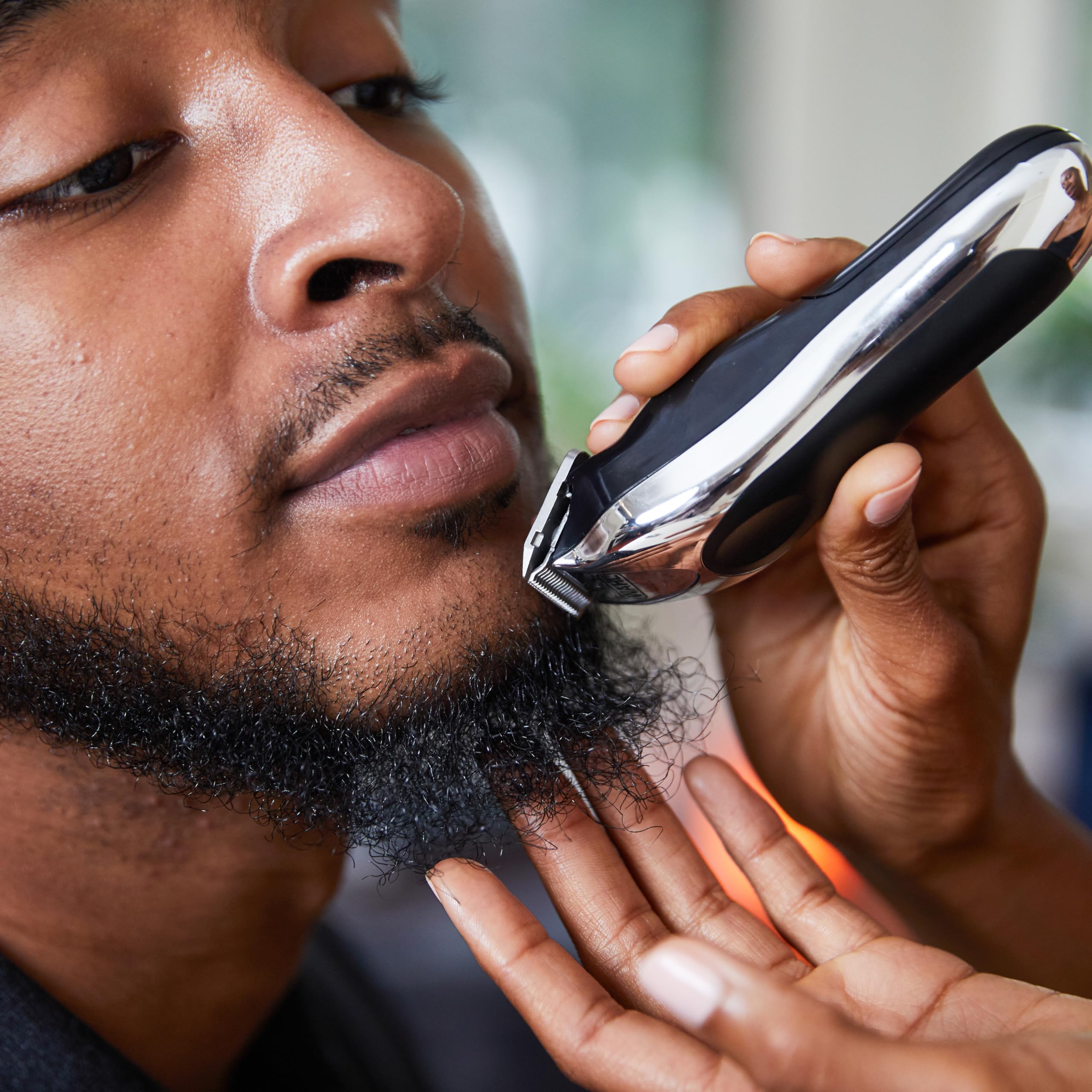 WAHL Chrome Pro Deluxe cortadora de pelo eléctrica con cable y palanca de ajuste, kit completo con recortadora a pilas, capa, espejo, tijeras, 10 peines guía, pinzas para el pelo