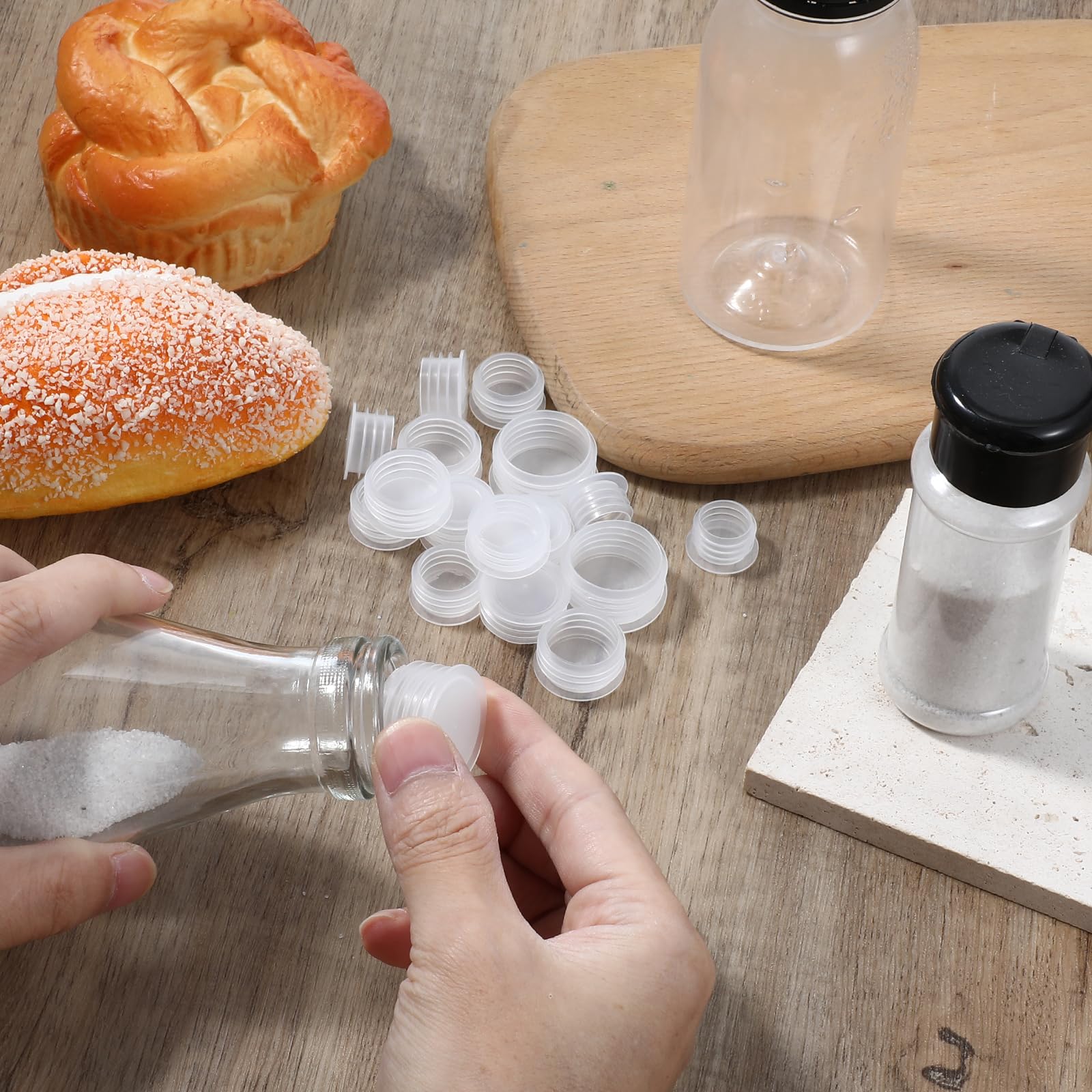 Piriuuo 60 sztuk stoperów do solniczki i pieprzniczki, zatyczki z tworzywa sztucznego w 5 rozmiarach, wielokrotnego użytku, przezroczyste zatyczki do solniczek, wtyczek, zatyczek zapasowych do