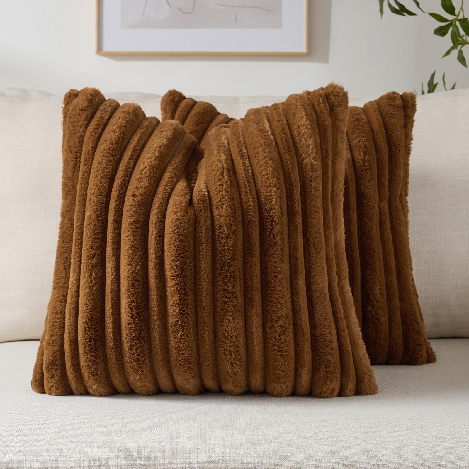 FUTEI Set of 2 Fluffy Faux Fur 60x60 cm Cushion Covers Double Sided Soft Plush Striped Textured Scatter Pillow Covers 60 x 60 cm Modern Accent for Sofa Bed Living Room, Brown