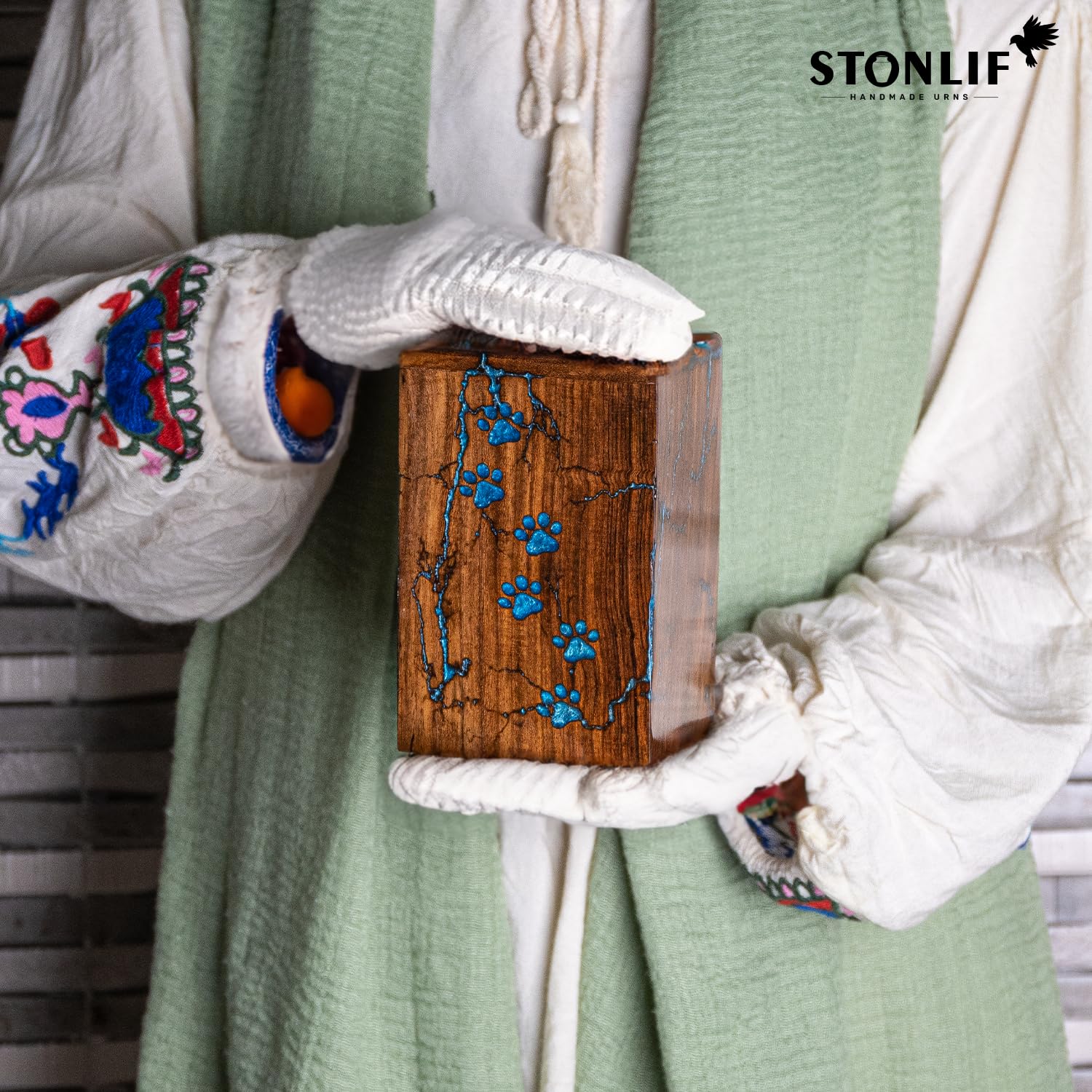 STONLIF Rose Wood & Epoxy Resin Urns for Pet Ashes - Cat & Dog Urns for Memorial of Cremation Remains - 20 Cubic Inch (No Text)