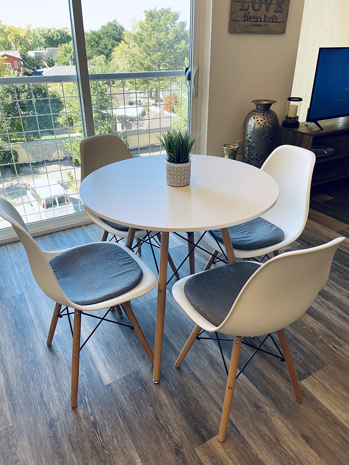 22/mo Finance Round Dining Table White Kitchen Table White Dinning Table with MDF Top Modern