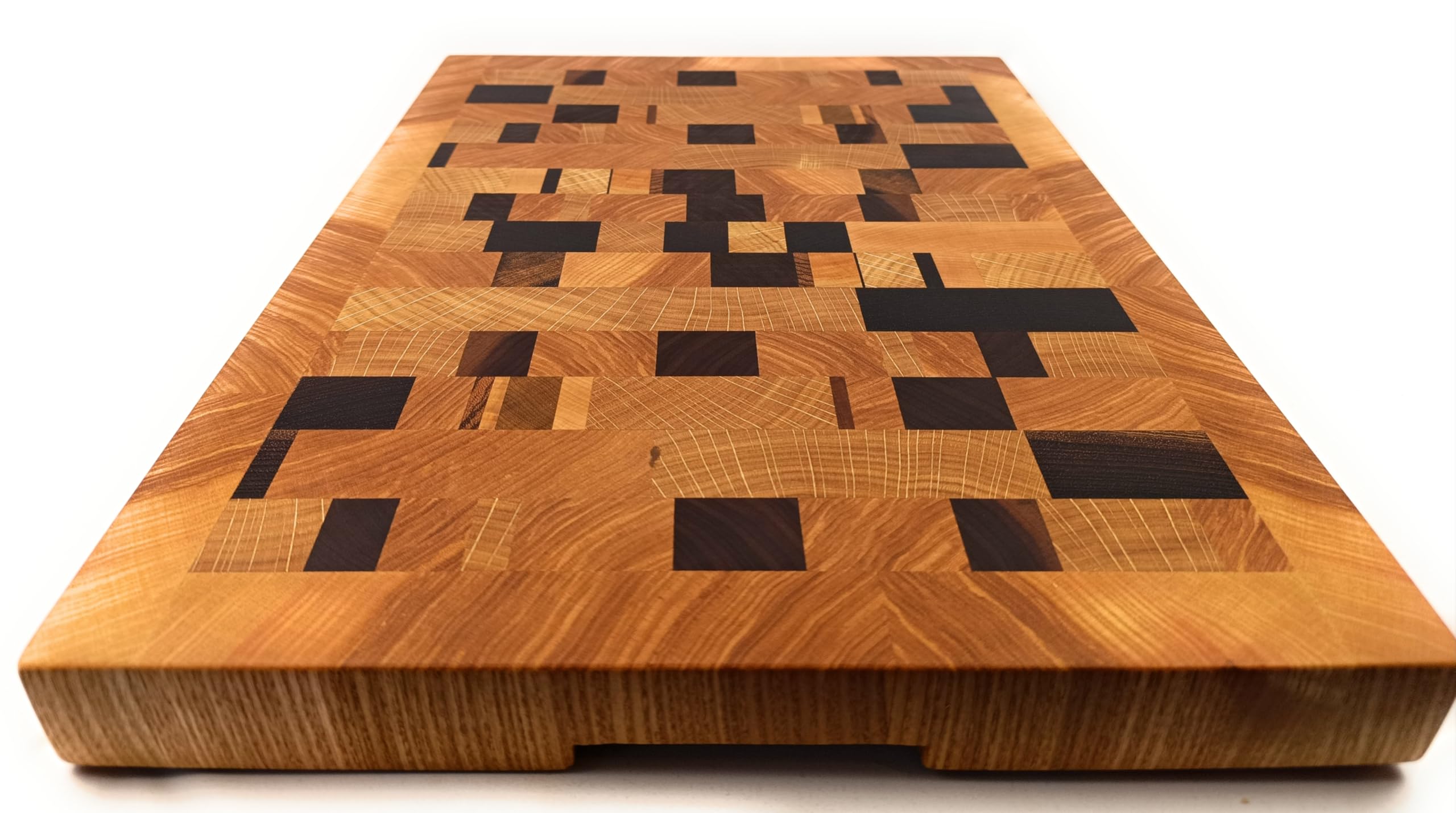 Planche à découper en bois massif artisanale de dimensions 47,5 x 35,5 cm