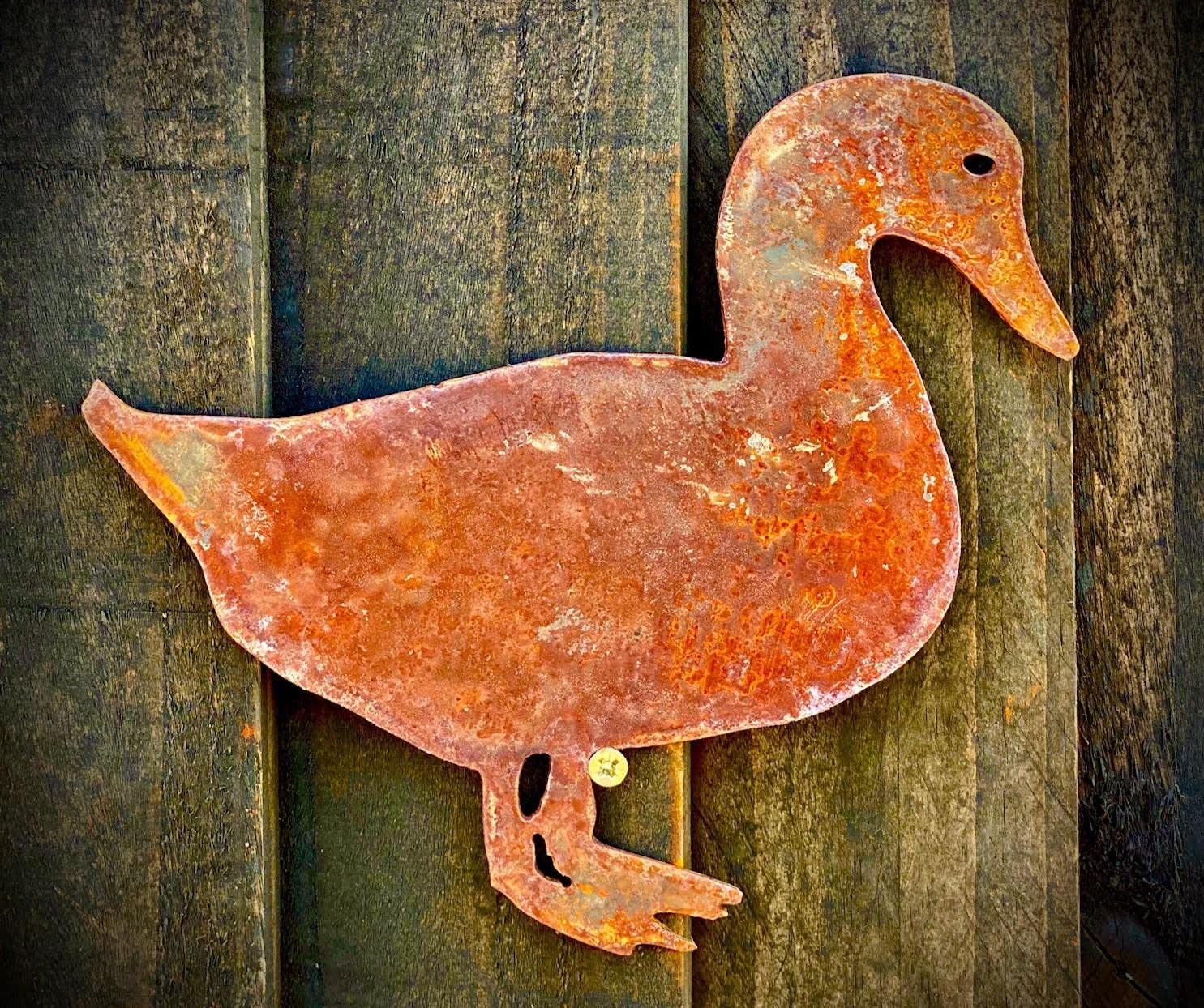 Large Exterior Rustic Rusty Duck Bird Garden Wall Hanger House Gate Fence Sign Hanging Metal Art Lake Water River Stream Sculpture
