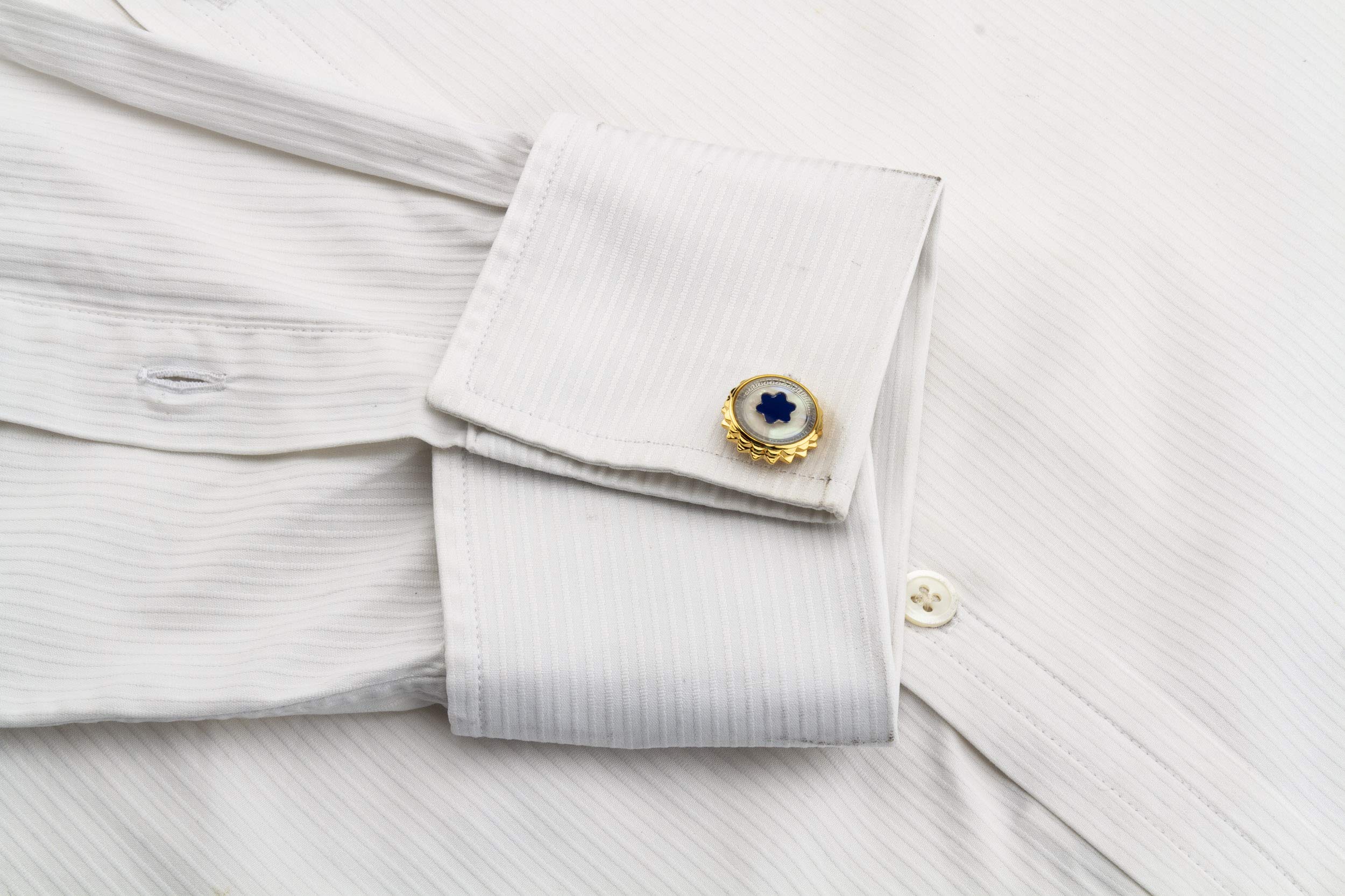Men's Iconic Star Emblem Formal Executive Spike Cut Cufflinks