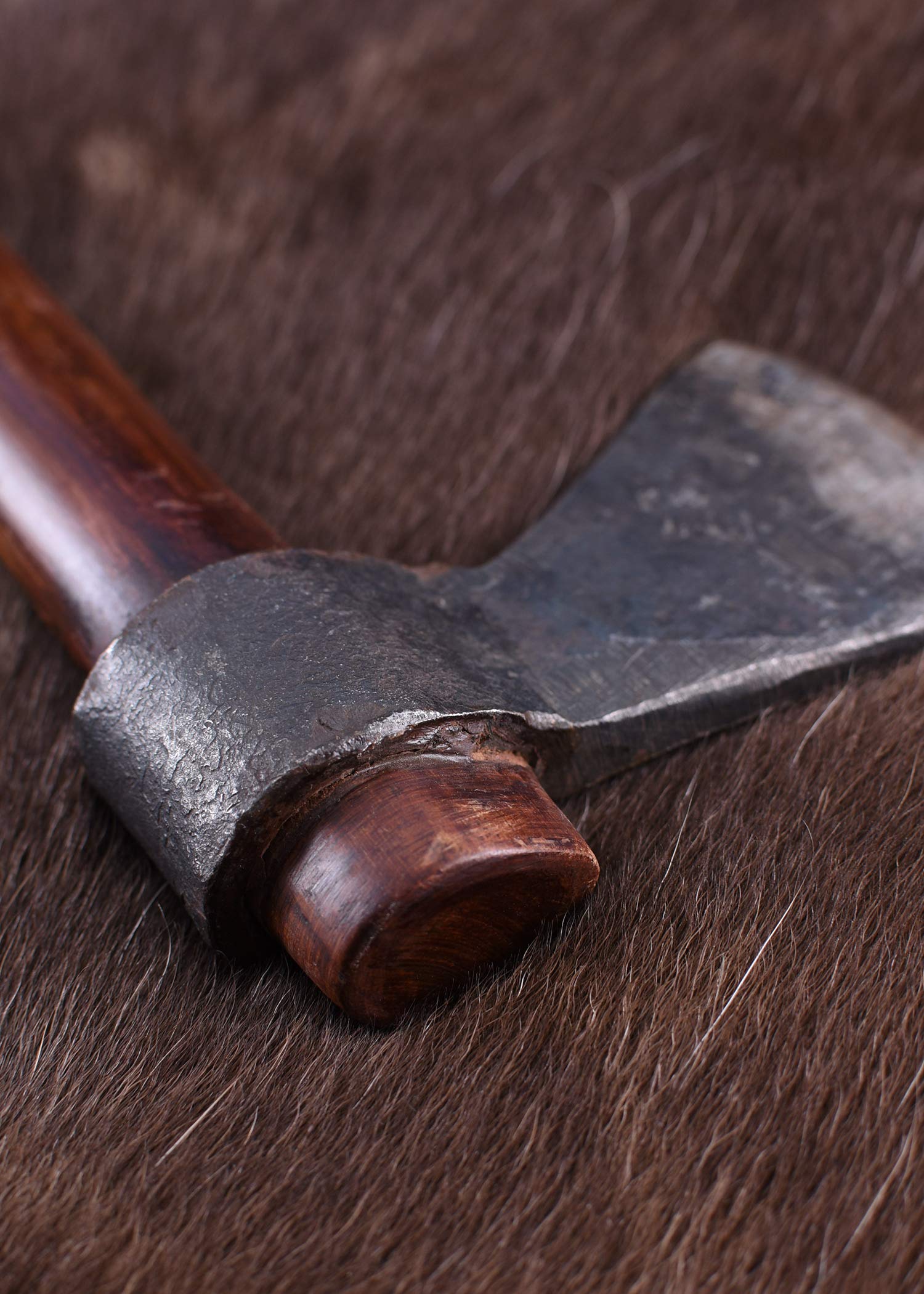 Battle-Merchant Kleine Gebrauchsaxt, geschmiedet inkl. Holzschaft | Wikinger Axt, Mittelalter Beil, Reenactment, echtes Metall, Ab 18