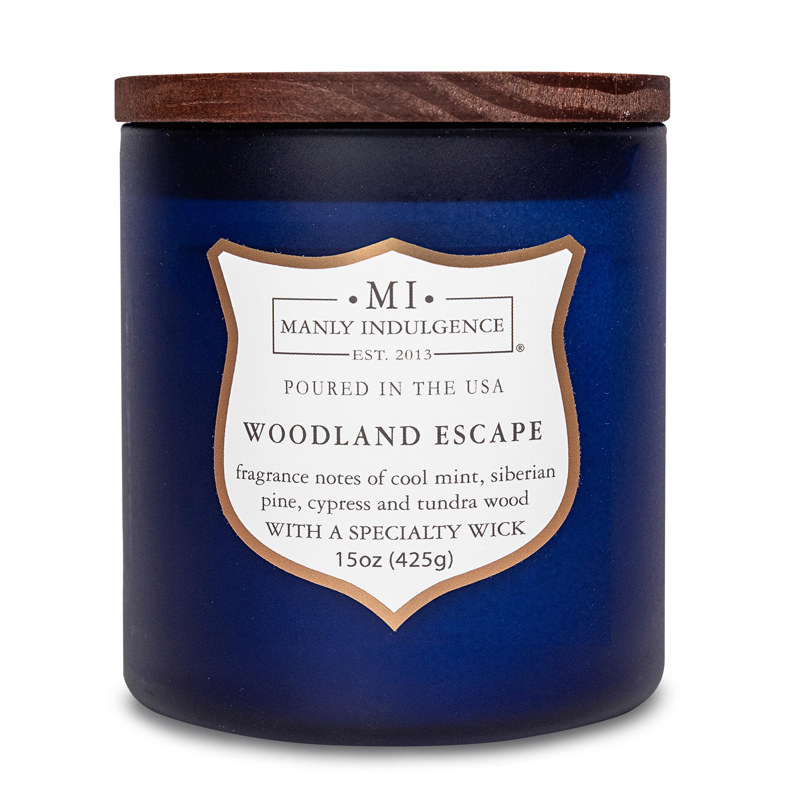 Manly Indulgence Woodland Escape – Bougie de printemps à mèche en bois de 425,2 g pour homme | Bougie parfumée au cyprès, musc et bois de cèdre | Cire mélangée de soja durable | Durée de combustion de