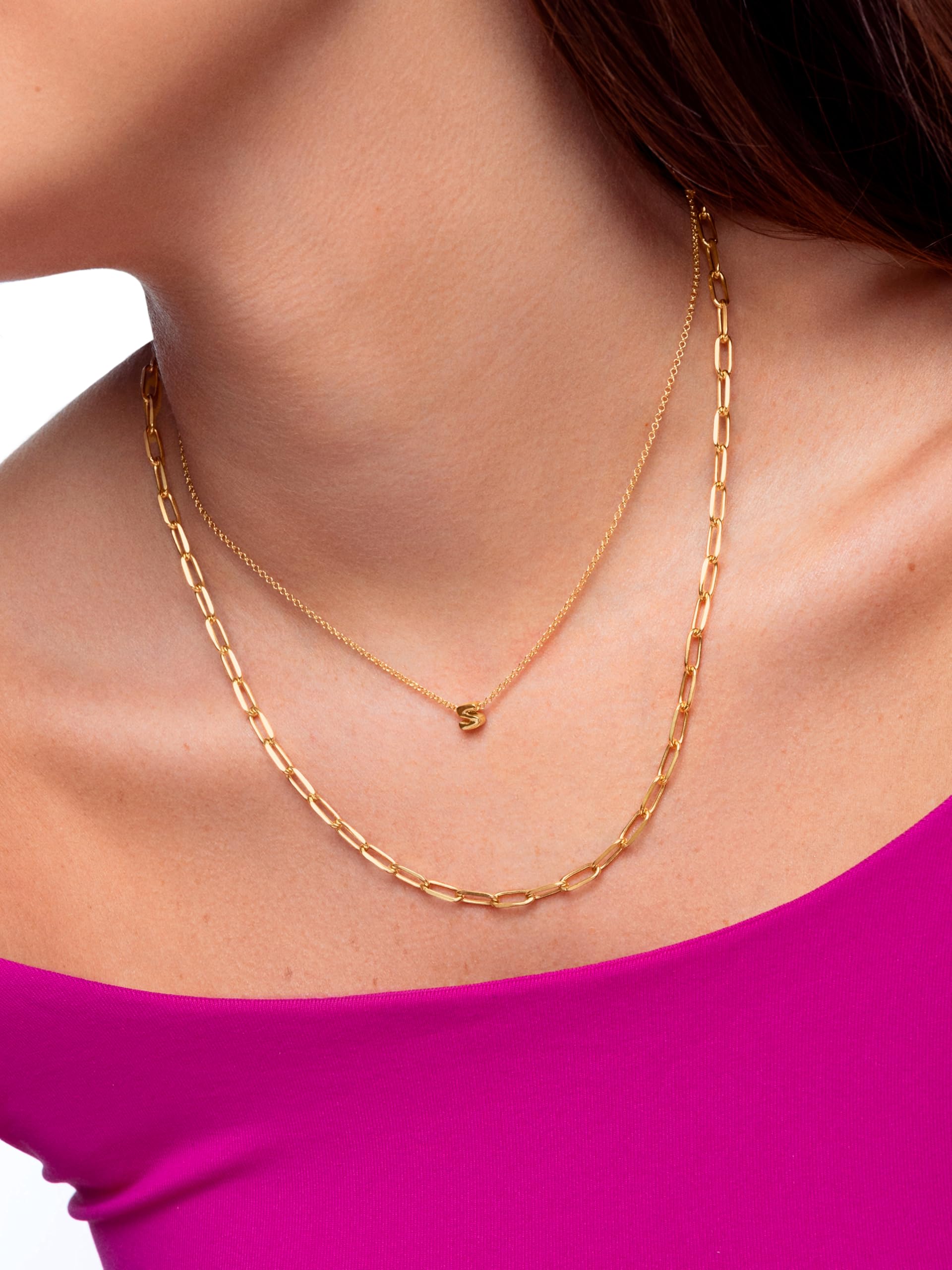 SINGULARU - Collar Personalizado Single Letter. Colgante en Plata de Ley 925 con Acabado Baño de Oro de 18 Kt. Cadena de Talla Unica. Joyas para Mujer. Letra A-Z
