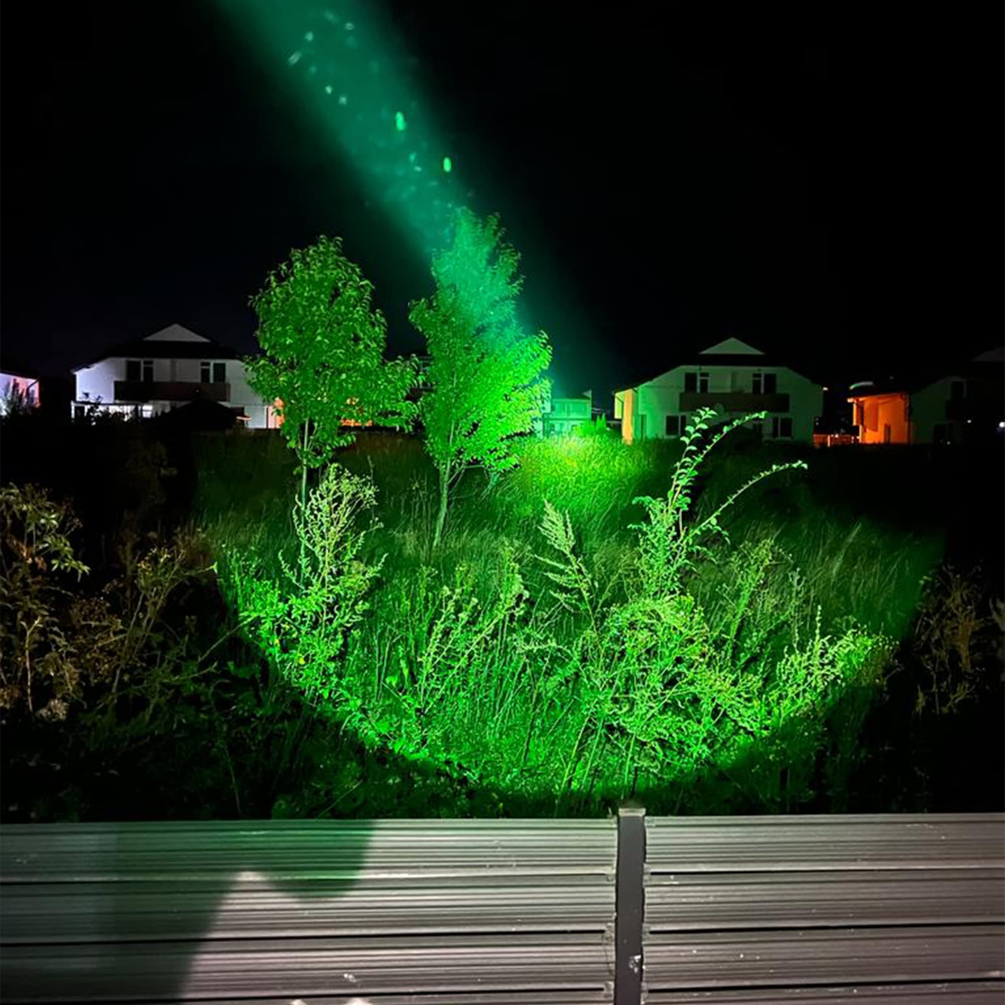 PNI Adventure F750 Green Light Aluminum Flashlight Package FLM33 Magnetic mounting Bracket, Black and Green - Image 4