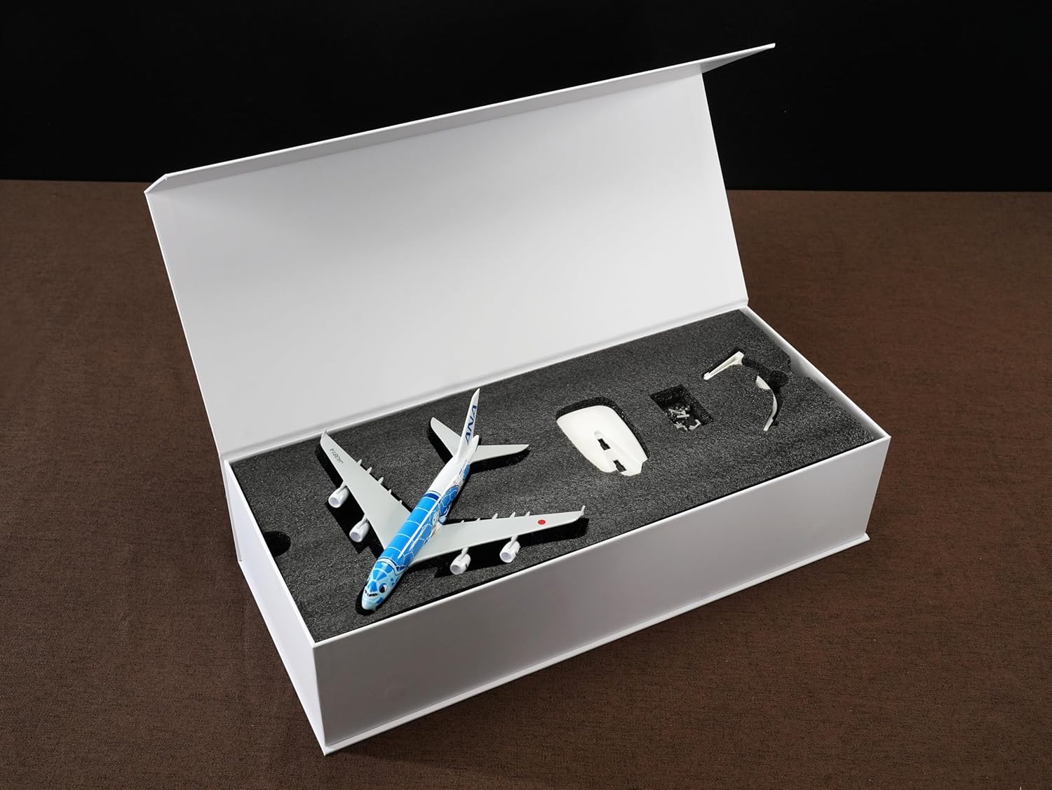 Stratosphere Model ANA Airbus A380 Flying Honu Blue Livery Diecast Aircraft 1:300 Scale, Limited Edition with Display Frame, Pins & Card Pack, Pacific Ocean Gift