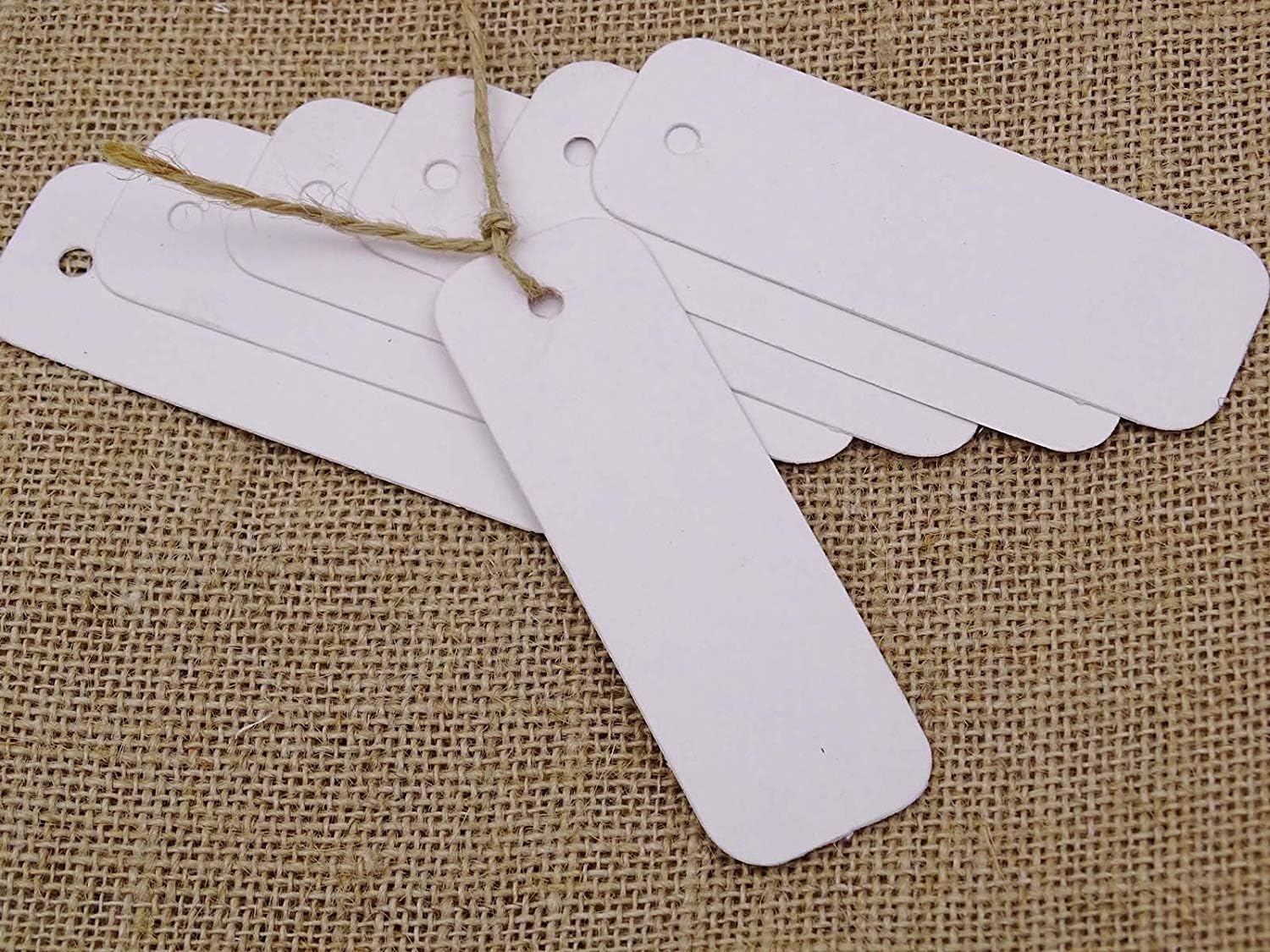 Darling Souvenir 500 PCS Round Shape Blank White Hang Tags White Card PaperWedding Favor Tags with Free Natural Jute Twine