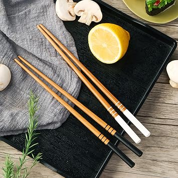 Bamboo Chopsticks, 2 Pairs Japanese Reusable Chopsticks with Ceramic Panda Rest, Chopstick Gift Set for Asian Dishes Sushi Rice Noodles, Elegant Gift for Food Lovers