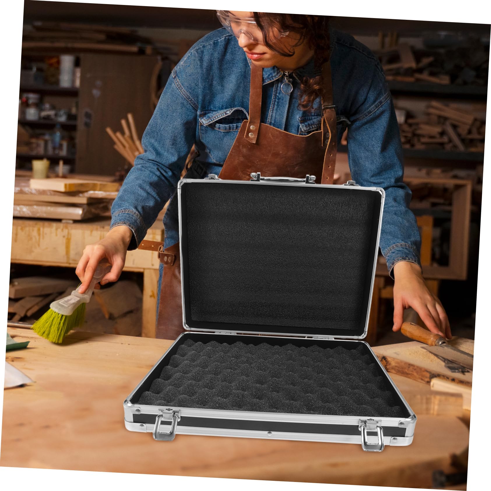 Tool Box in Lega di Alluminio Nera, Portatile e Antiurto | Interni in Foam, Set da 1 Pezzo, Divisori Multipli, per Attrezzi e Strumenti