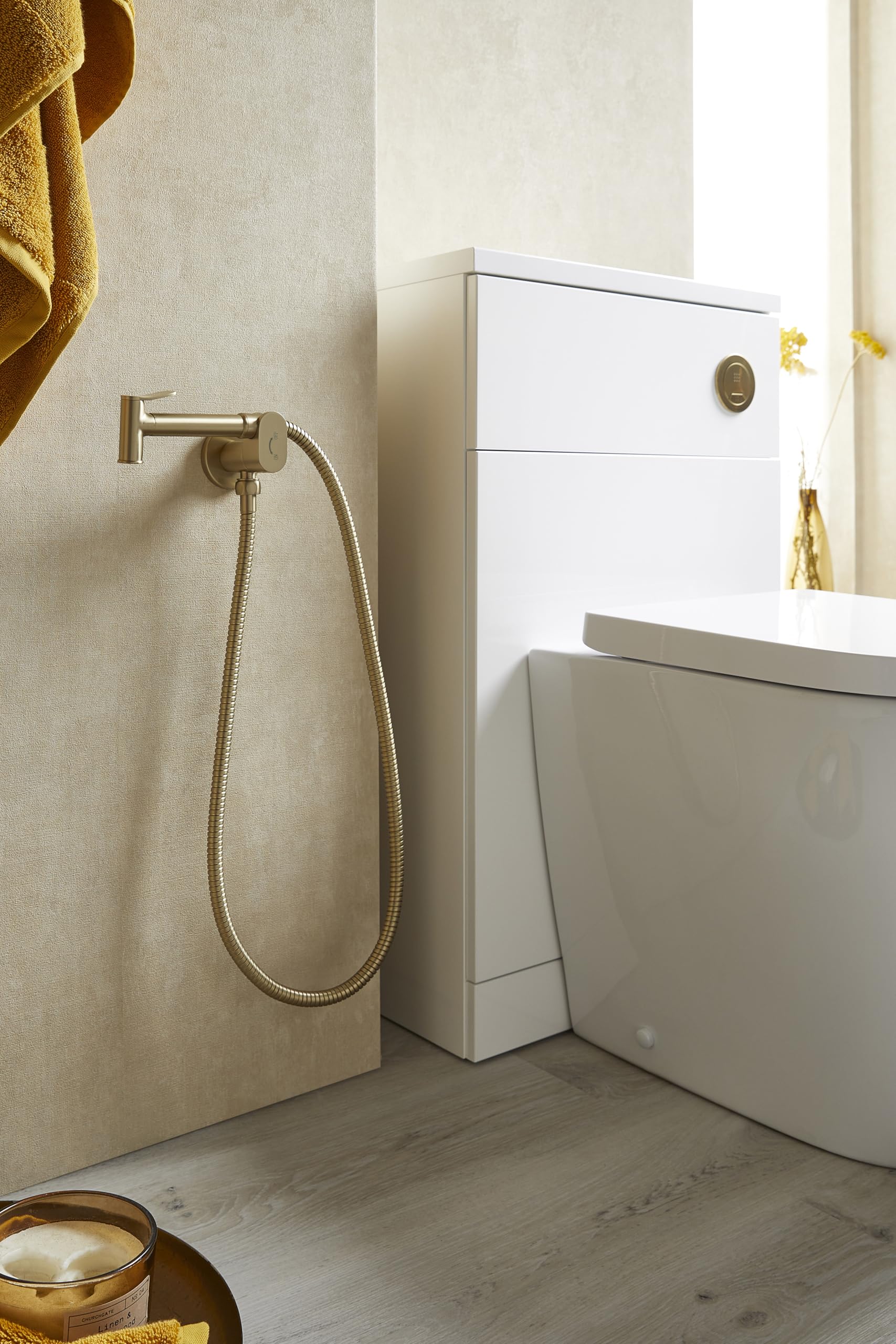 Kit de douche rond en laiton brossé avec valve d'arrêt et tuyau – Pulvérisateur de bidet en laiton de qualité supérieure, tuyau de 1,5 m et isolateur intégré