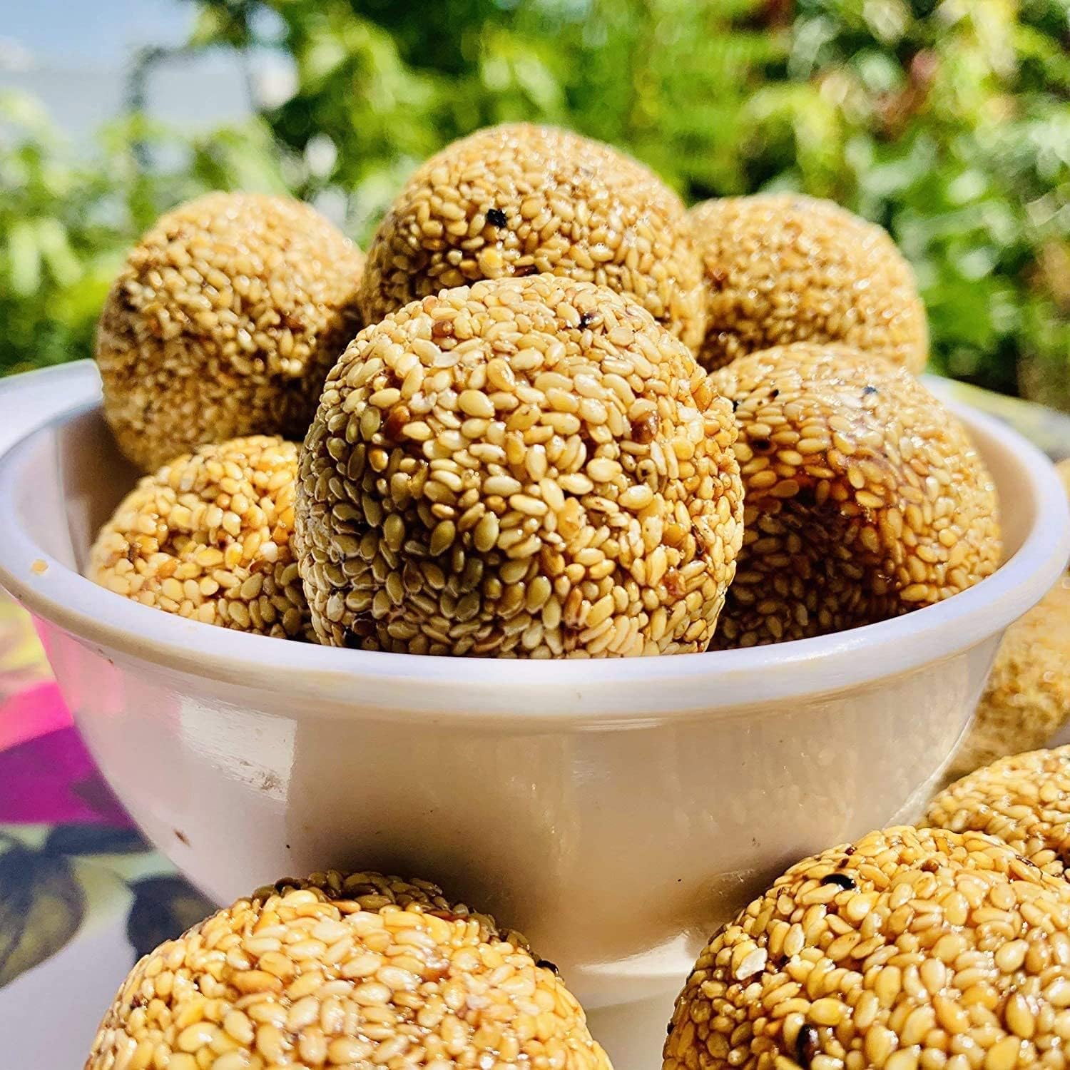 Avadh Desi Til Ladoo | Seasme Jaggery Laddu (अवध देशी तिल गुड़ के लड्डू)|Healthy snacks |Makar Skranti Special Snacks (1_KG_Family_Pack) (B0CNWB3FL8) Amazon Price History, Amazon Price Tracker