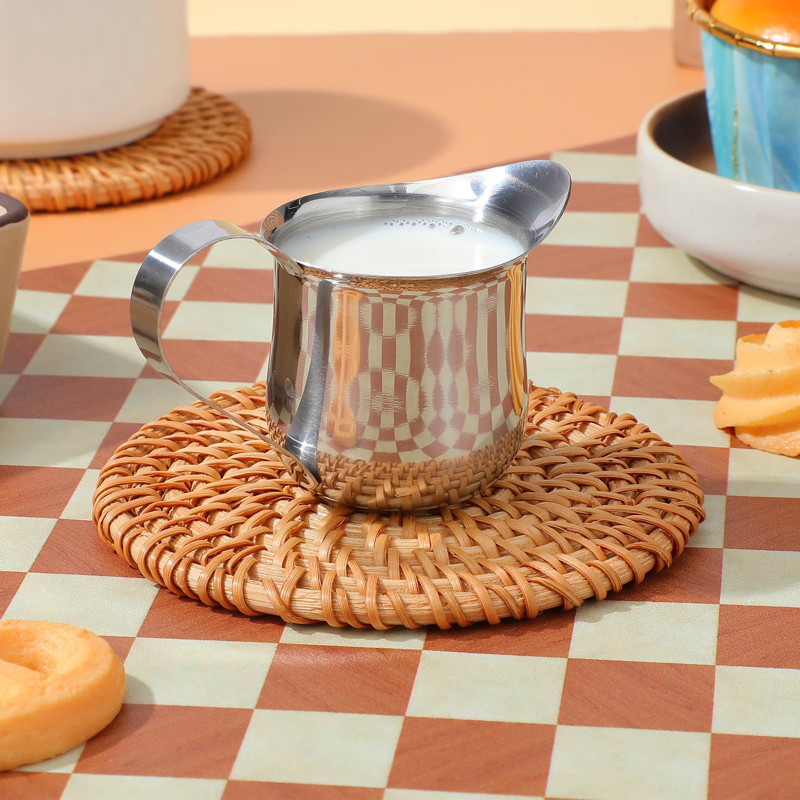 Set di 4 mini brocche per latte in acciaio inox, 50 ml, con beccuccio, per schiumare e servire panna, set di piccole brocche per latte per uso domestico e bar