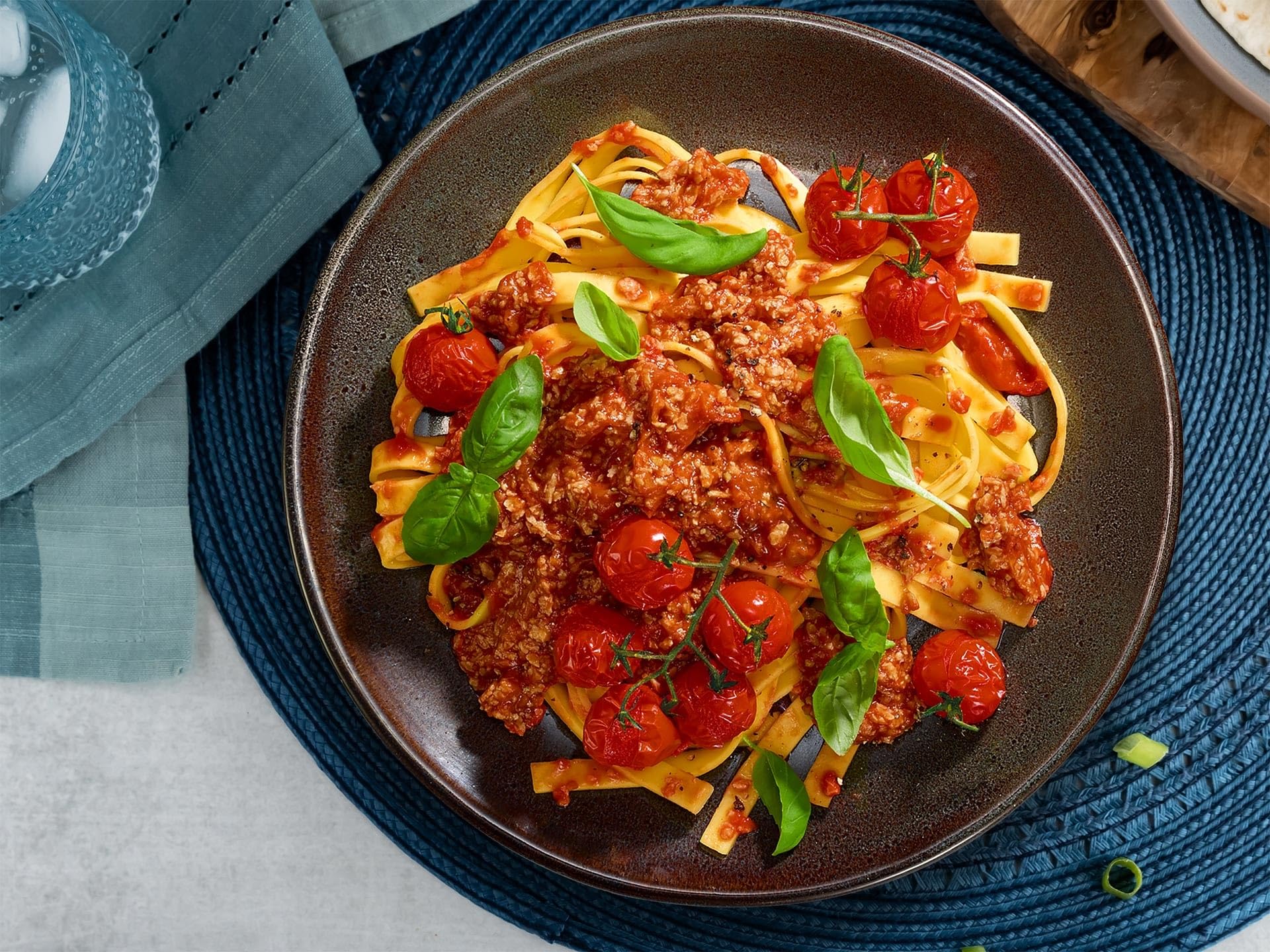 Veganz Erbsen-Hack 1000g | Erbsen Granulat 1 kg | ergibt 3-fache Menge | Vegane Fleischalternative aus Erbsenprotein | Hoher Proteingehalt | Ohne Soja | für Bolognese