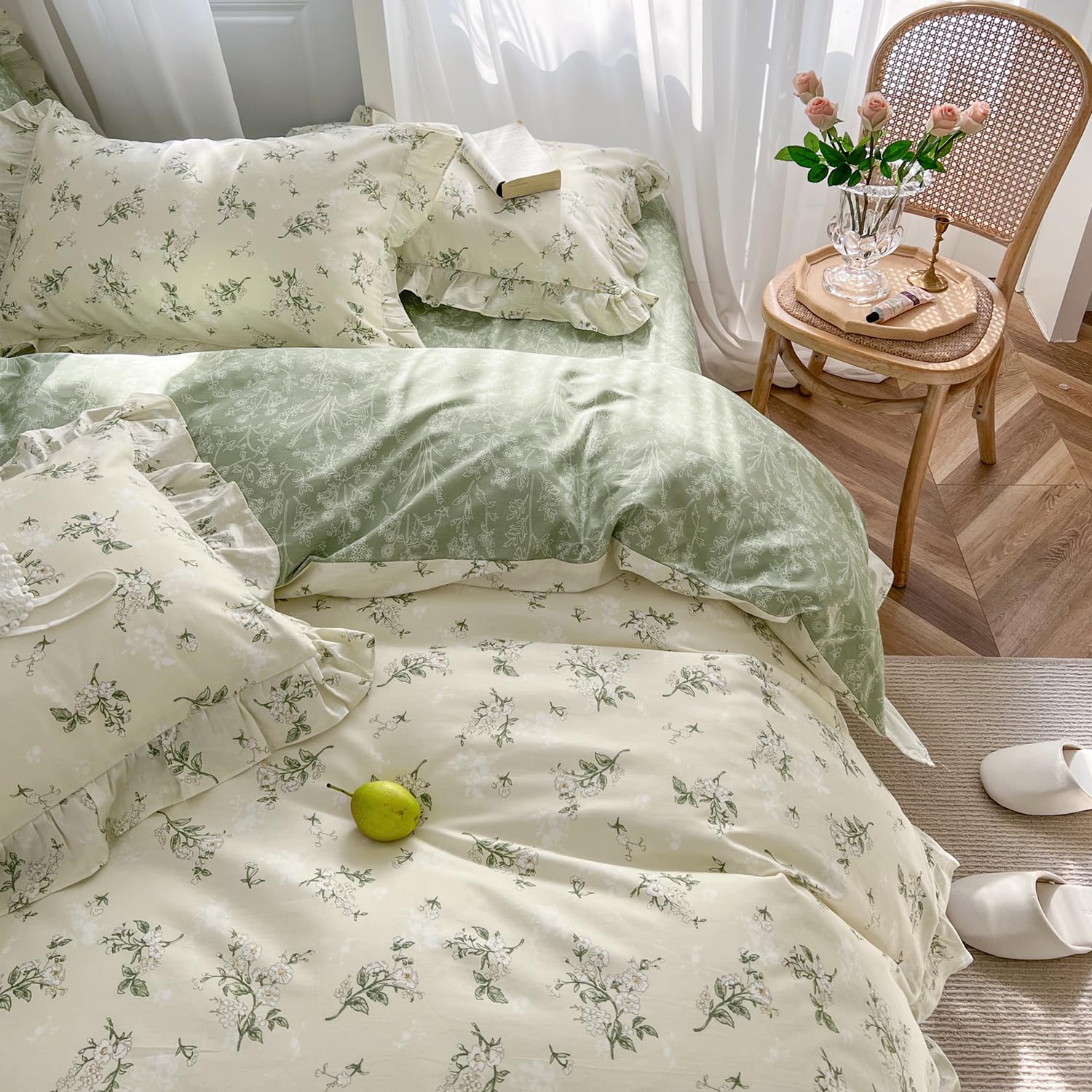 MKXI Full Size Beige & Green Floral Comforter Set - 3 Piece Ruffled Lace Bedding Set with Reversible Design, Soft Aesthetic Cottagecore Style Green Leaf Comforter for Girls, Women, and Teens