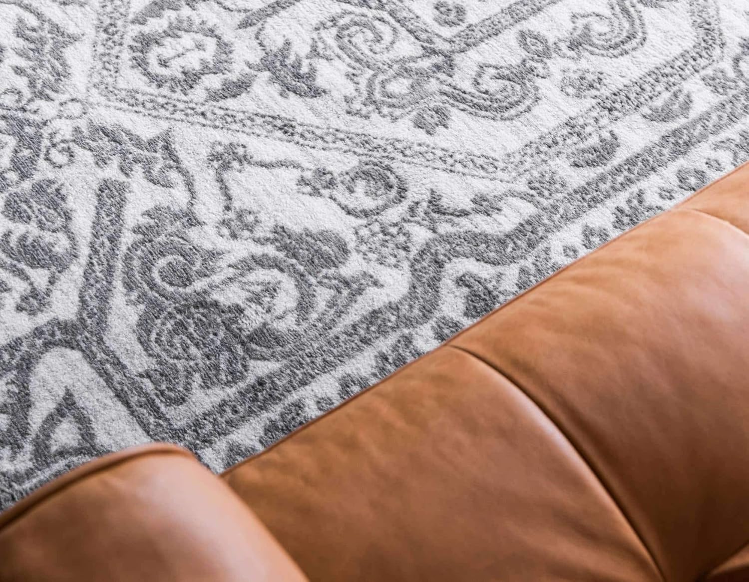 Unique Loom Boston Collection Area Rug - Medallion (2' x 6' 1" Runner, White/ Gray)