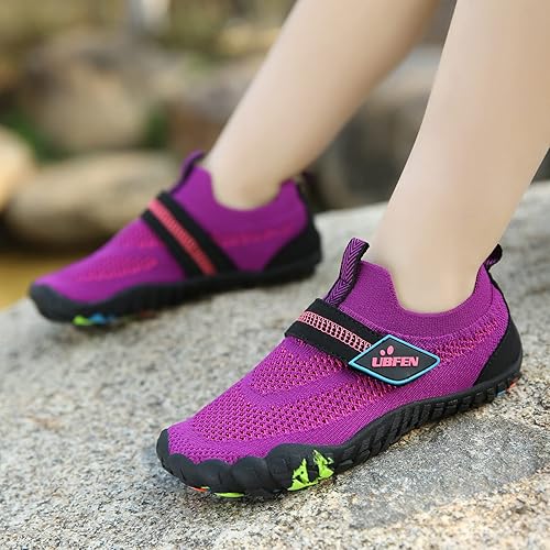 Miniatura 8 de UBFEN Zapatos de agua para niños y niñas, calcetines acuáticos descalzos, playa, deportes, natación, piscina, secado rápido, ligeros, niños pequeños