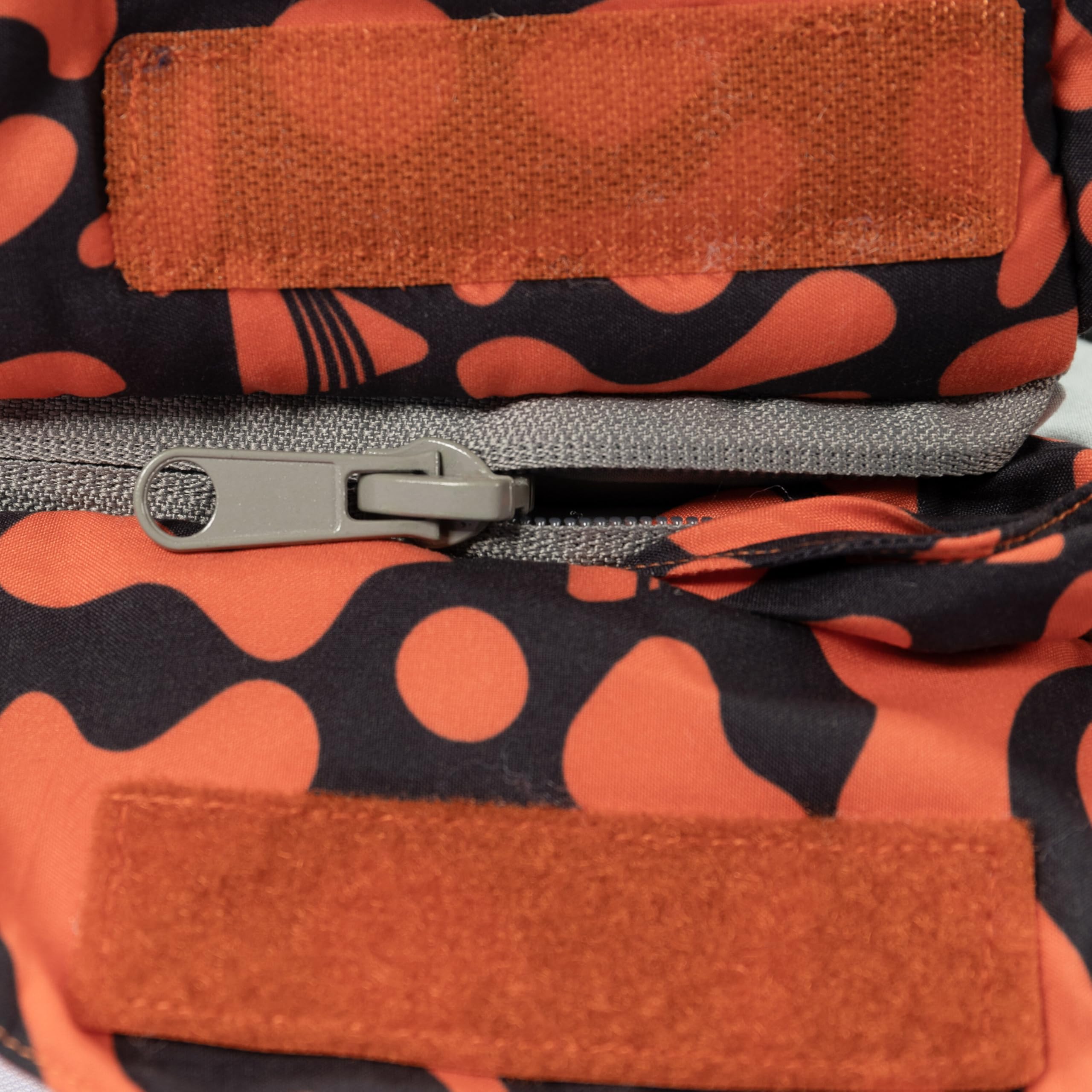 Vango Stellar Junior-Schlafsack mit geformter Kapuze, isoliert, weiches, glattes Polair-Futter und Schale, Reißverschlussschutz, doppellagige Konstruktion für zusätzliche Wärme, ideal für Kinder