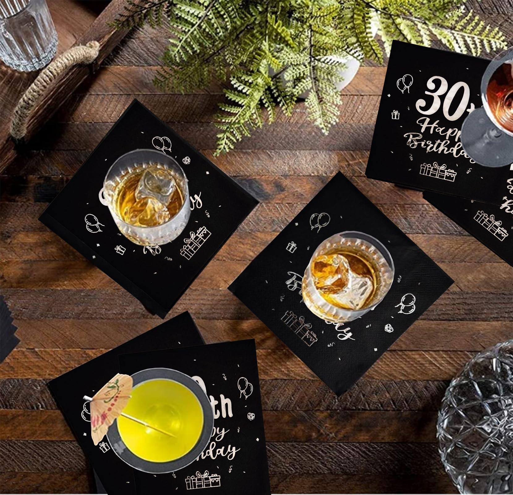 WOOOOZY Servietten 30. Geburtstag | 20 Stück, 12,5x12,5 Cm | Weiß Mit Goldenen Sternen & Konfetti