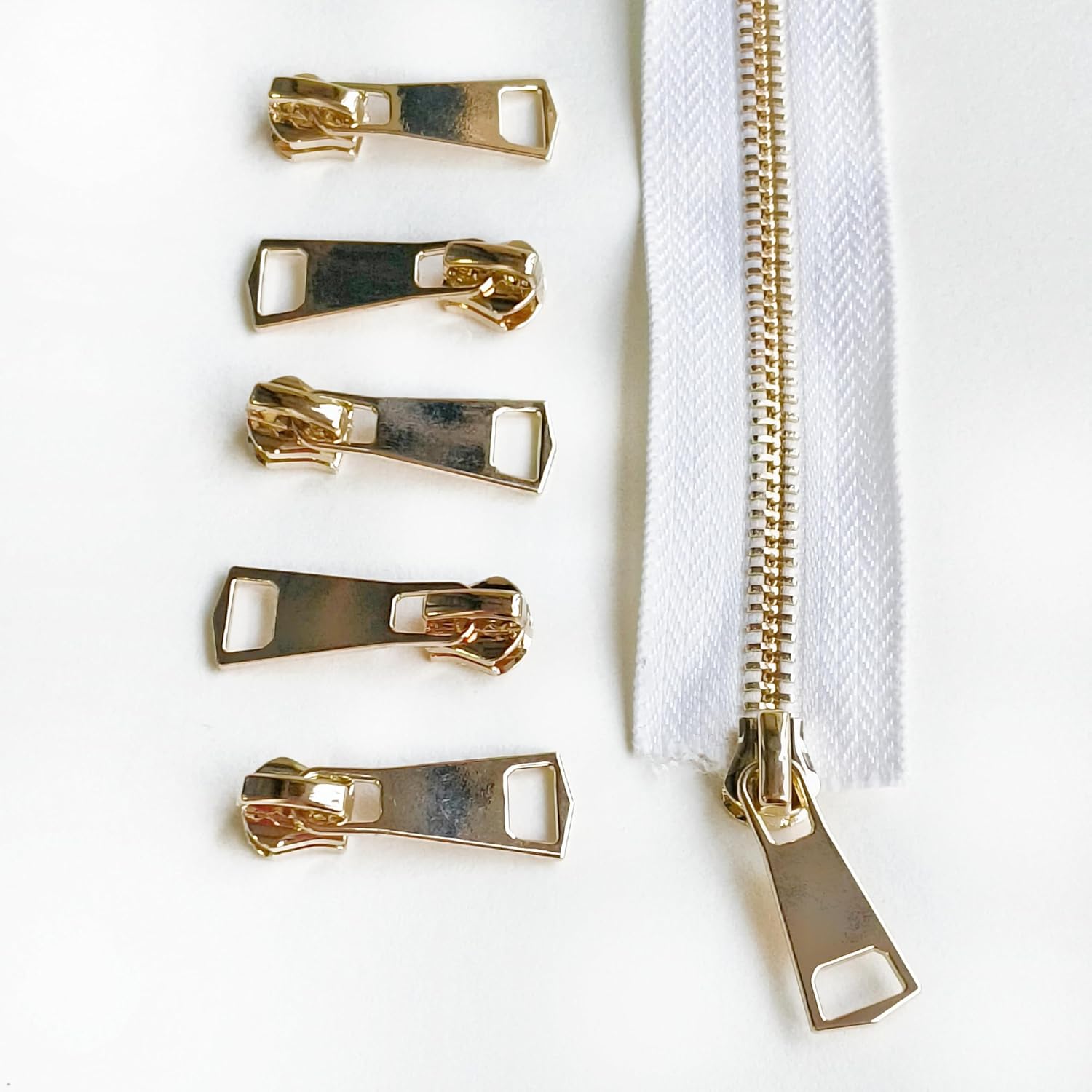 #5 Black & White Heavy Duty Metal Zipper by the Yard - 5 Yard Complete DIY Sewing Kit with 10 Sliders, 20 Top Stops, 10 Bottom Stops for Jackets, Bags, Apparel, Crafts, Costumes(White/Gold Teeth)