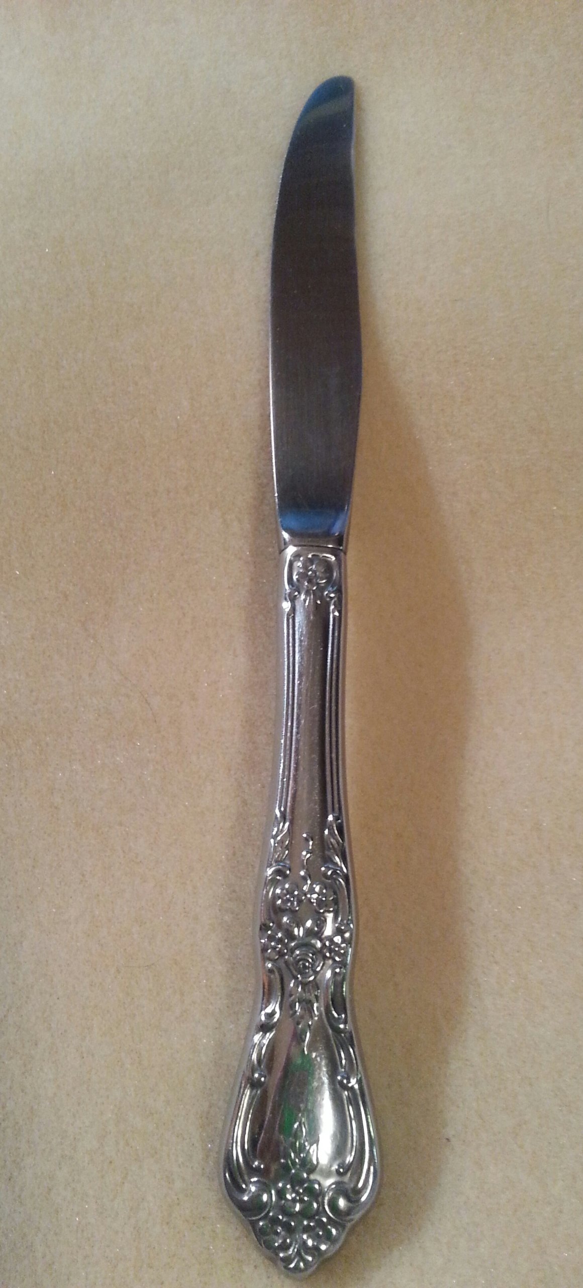 KENNETT SQUARE Table Knife-Distinction Deluxe Stainless by Oneida