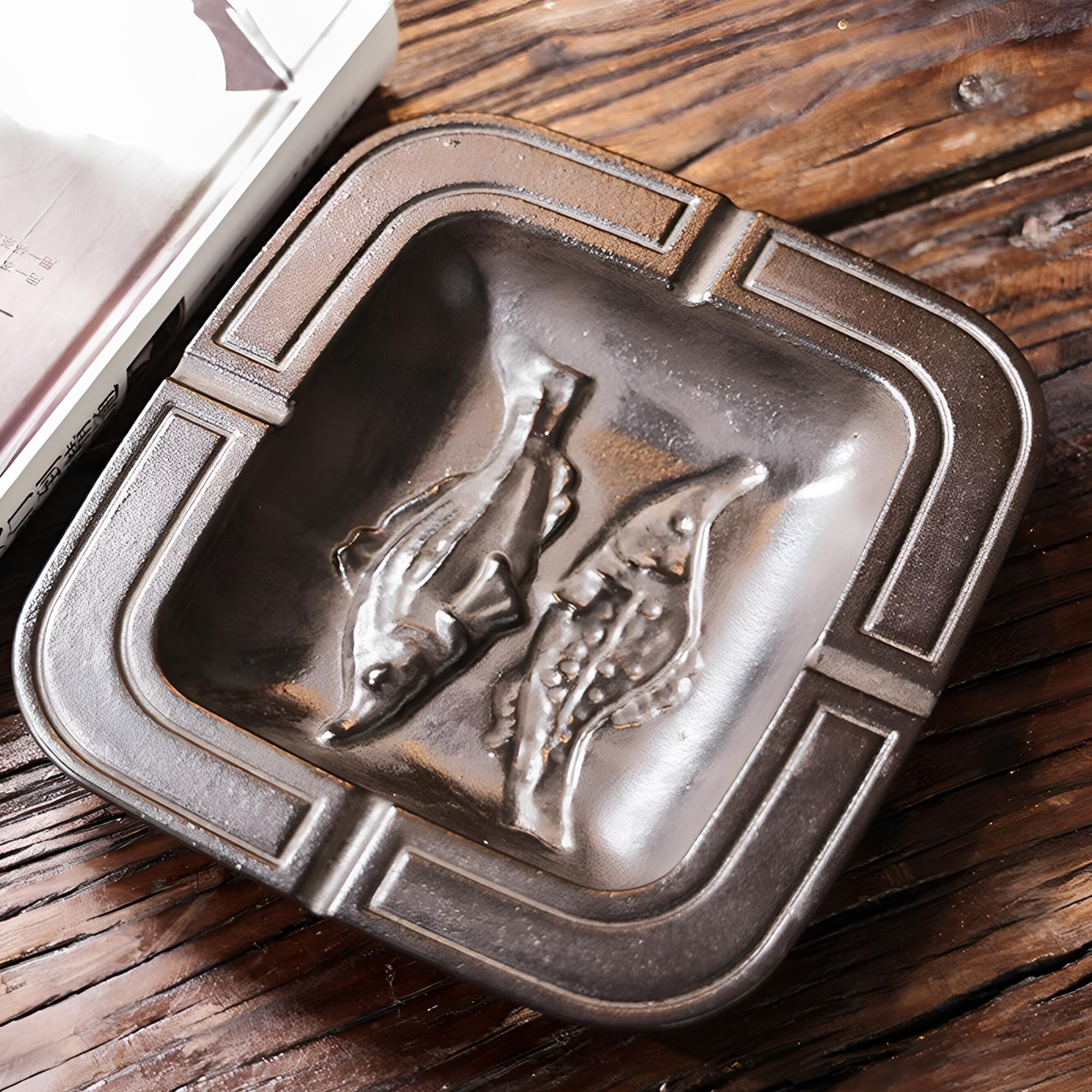 SECHUDO Cast Iron Ashtrays, Cool Cigar Ash Trays for Patio Outdoor Indoor Office Home Desktop Smoking Decor Garden, Fish Pattern Gift for Smokers Men and Women (Classic Fish Pattern)