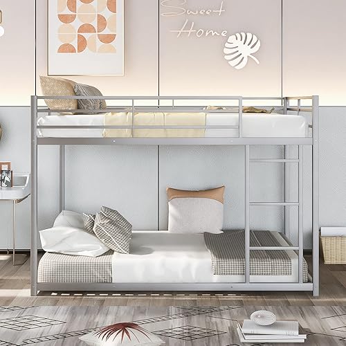 RUNWON Litera baja de metal de tamaño matrimonial para niños, base de cama resistente con escaleras para adolescentes y adultos