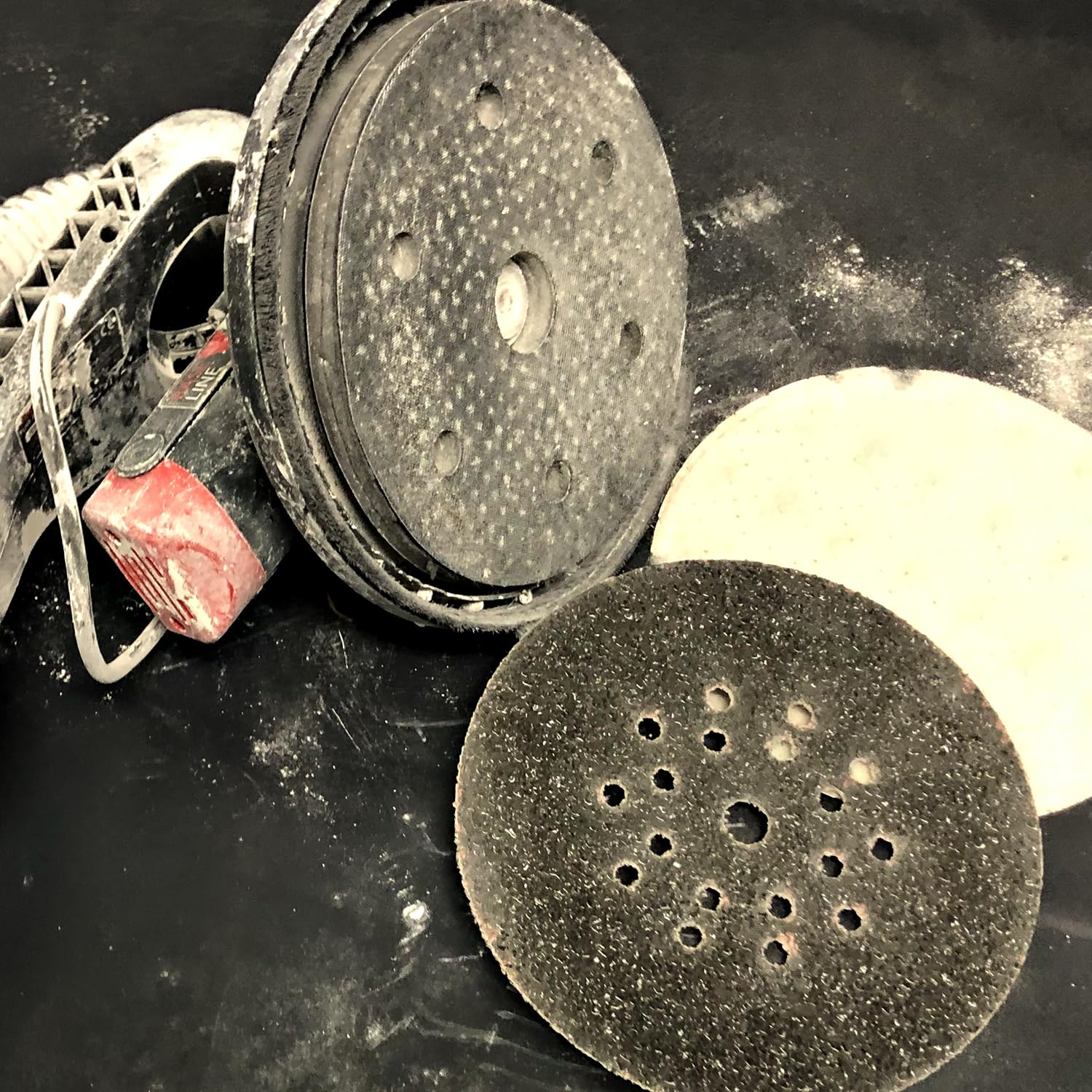 10x Klett Schleifscheibe K16-225 mm schwarz mit einer Kombilochung und einer extra-groben Körnung von 16