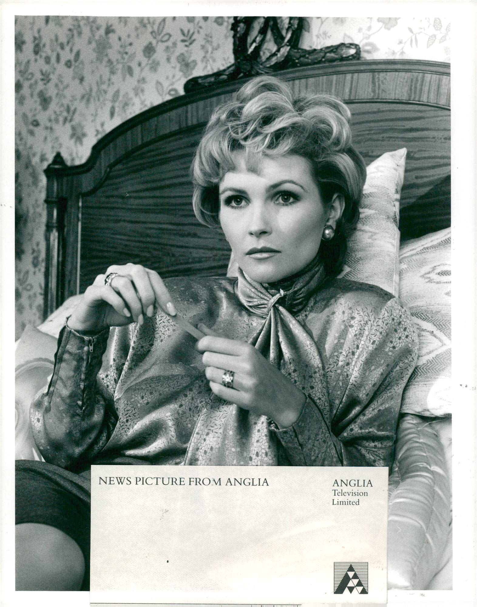 Amazon Com Vintage Photo Of Fiona Fullerton British Actress Everything Else Amazon Com Vintage Photo Of Fiona Fullerton British Actress Everything Else