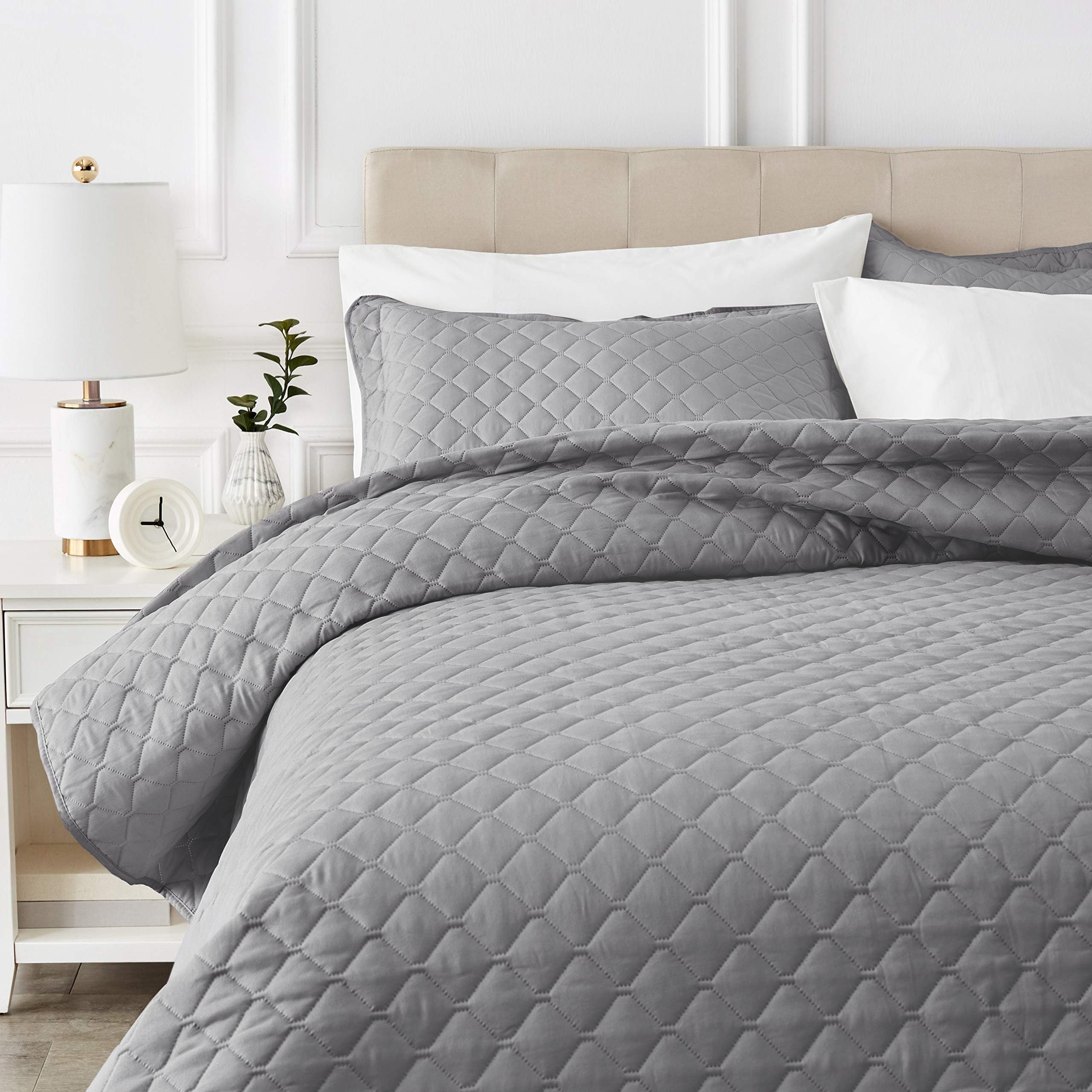 Oversized Embossed Quilt Coverlet, 220 x 240 cm, Dark Grey Diamond