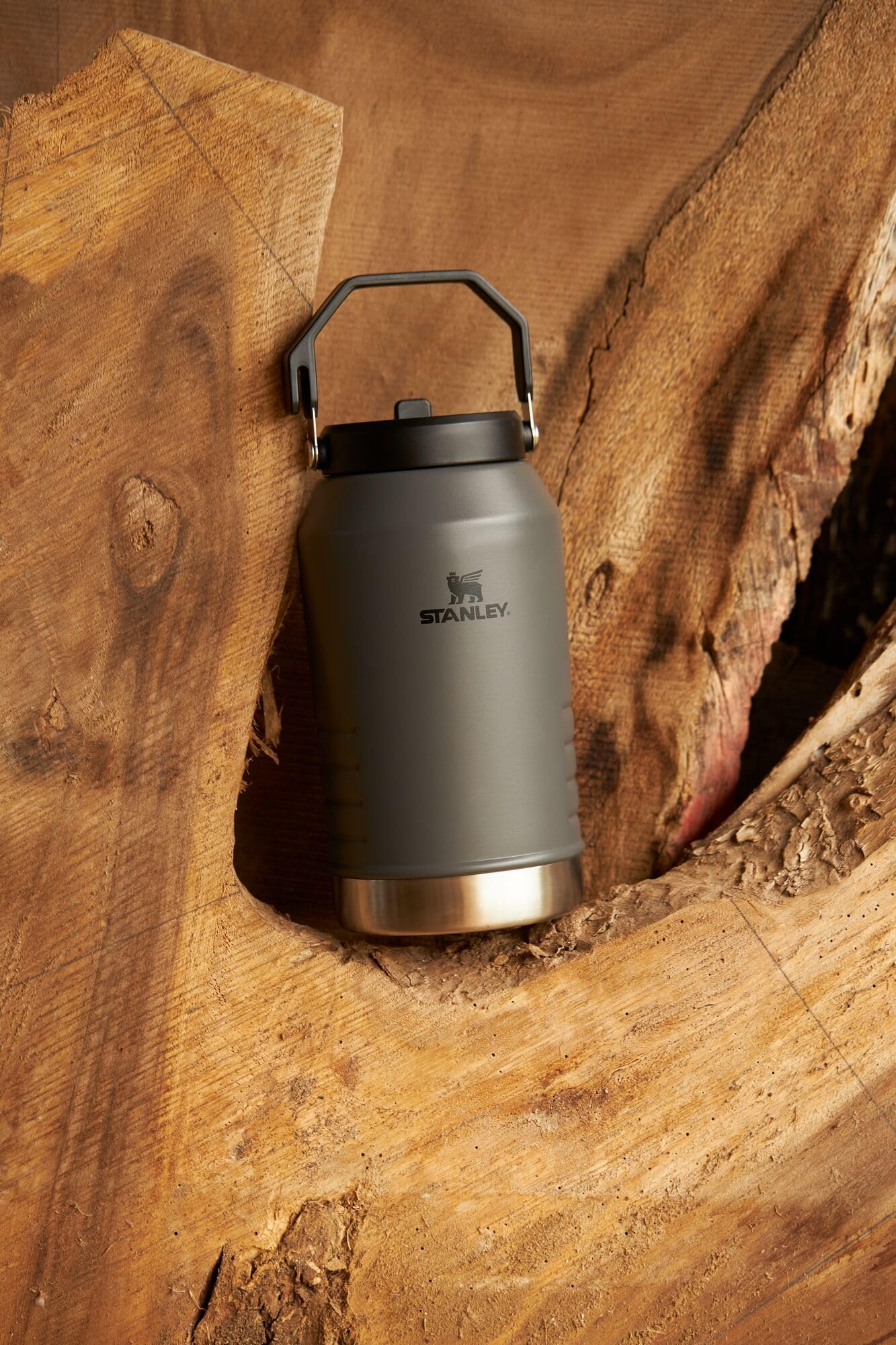 Amazon | Stanley IceFlow™ Flip Straw Jug 96oz Charcoal