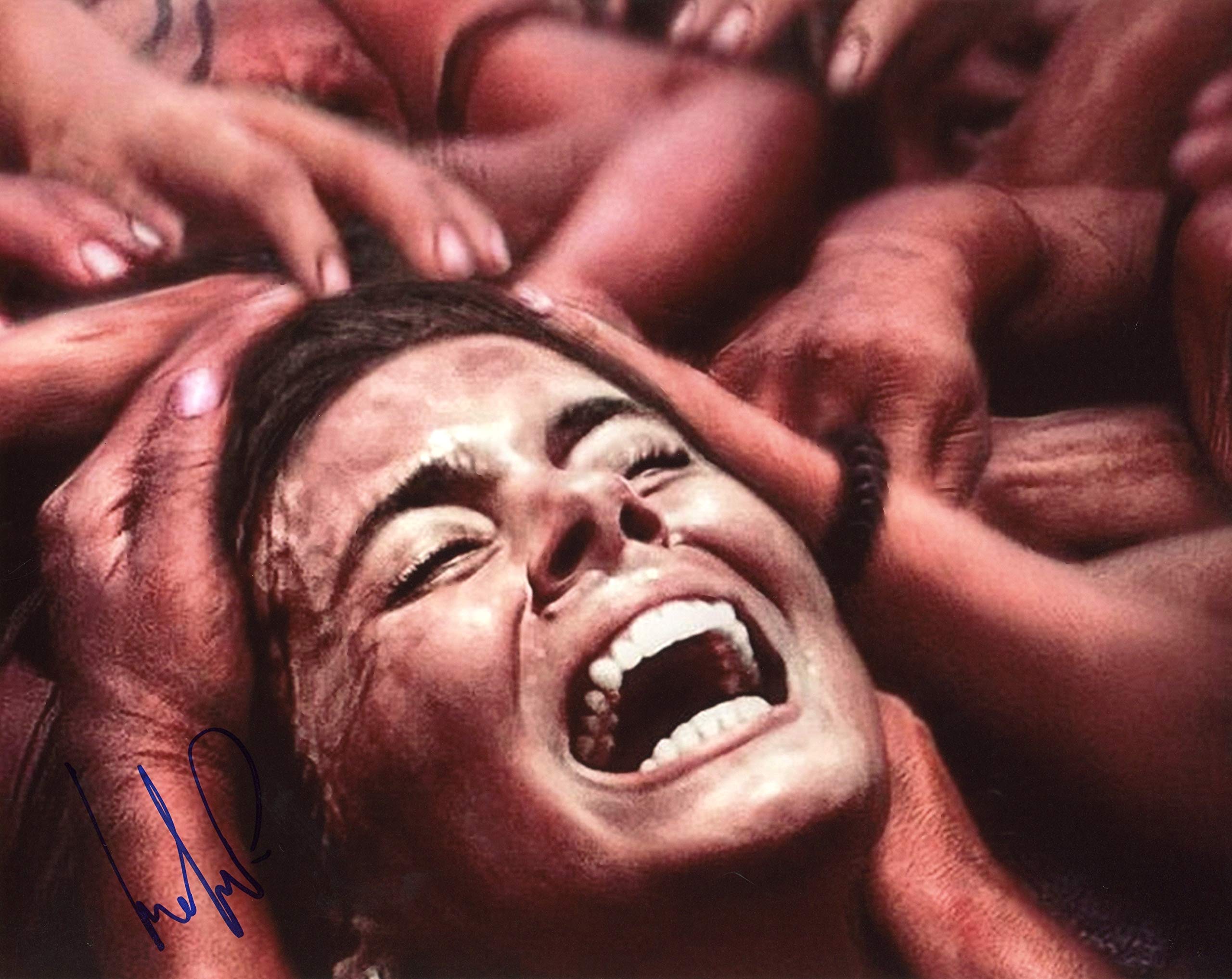 Lorenza Izzo"Green Inferno" AUTOGRAPH Signed 8x10 Photo B at Amazon's  Entertainment Collectibles Store