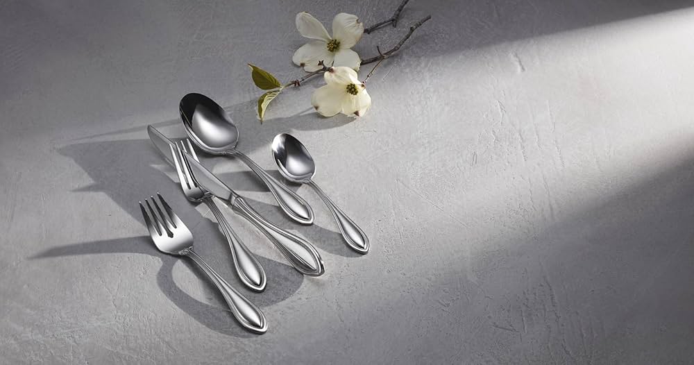 【Oneida】 メロンフォルムのティーサービス 4点 Amazon.com: Oneida Camlynn Set of 4 Teaspoons : Home & Kitchen