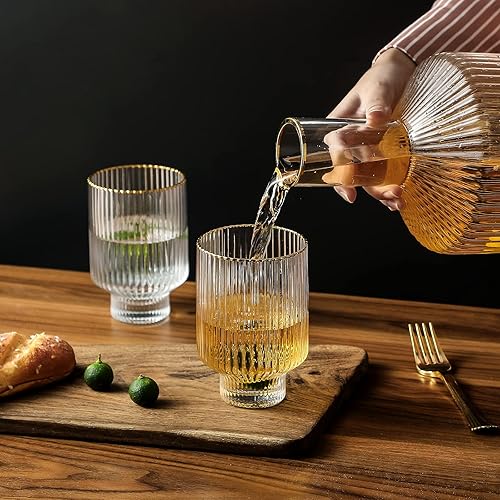 Miniatura 2 de G Juego de jarras de noche, 1 jarra y 2 tazas para agua de mesita de noche, decantador de agua acanalado de 59 onzas con borde dorado, vaso de 12.5