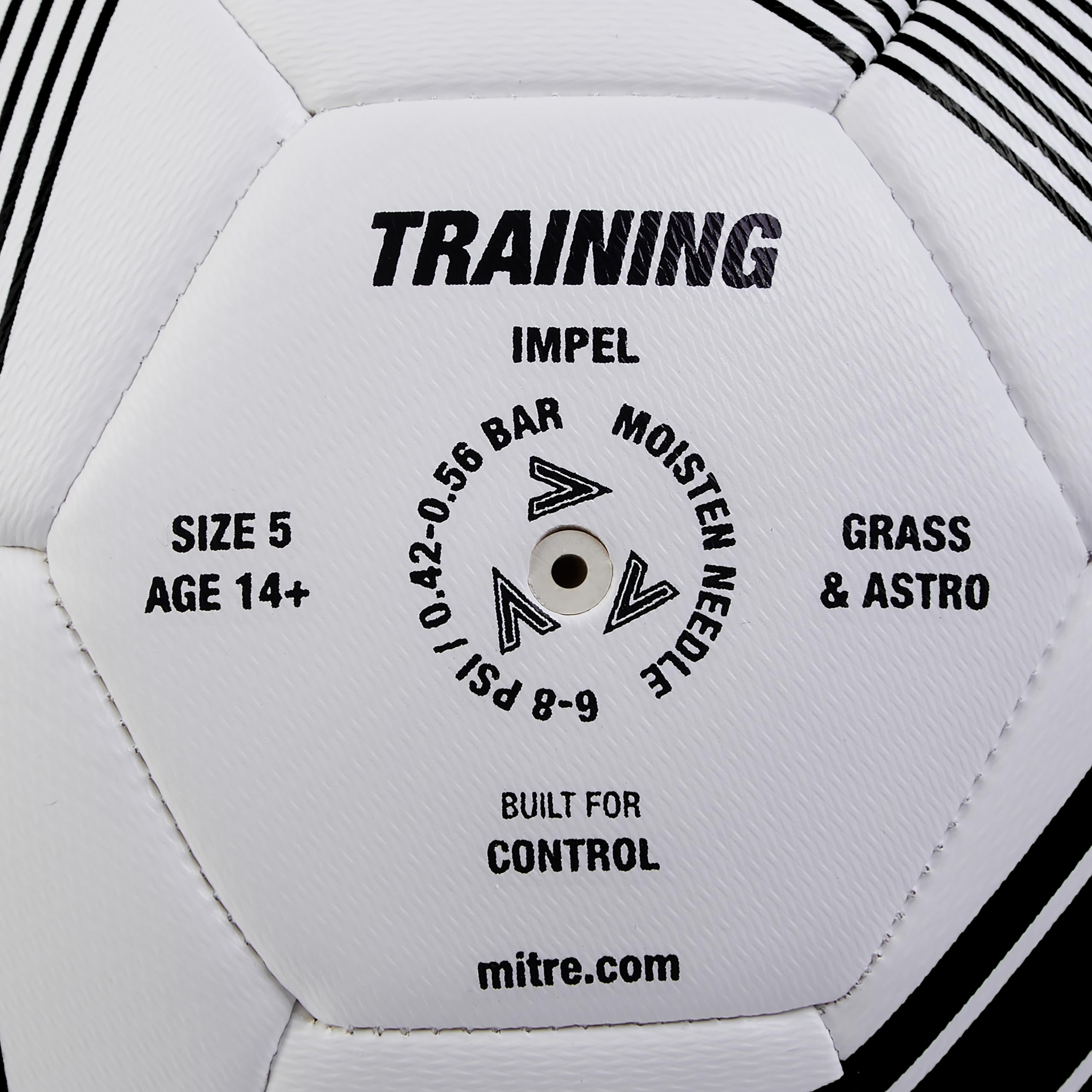 Mitre Impel L30P piłka nożna, bardzo trwała, zachowuje kształt