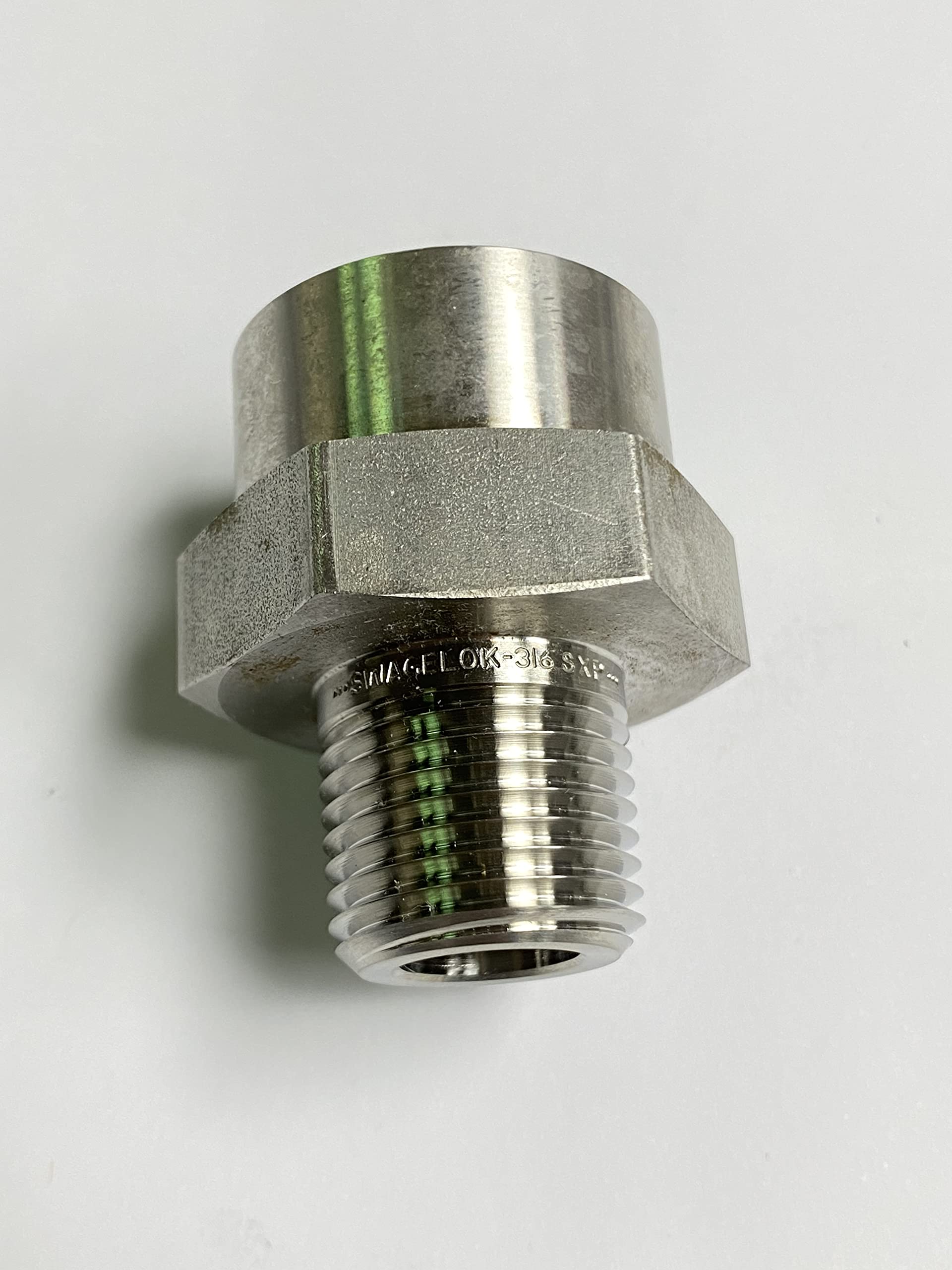 Swagelok 316 Stainless Steel Tube Socket Weld Male Connector, 1/2 in. OD x 1/2 in. Male NPT, P/N: SS-8-TSW-1-8