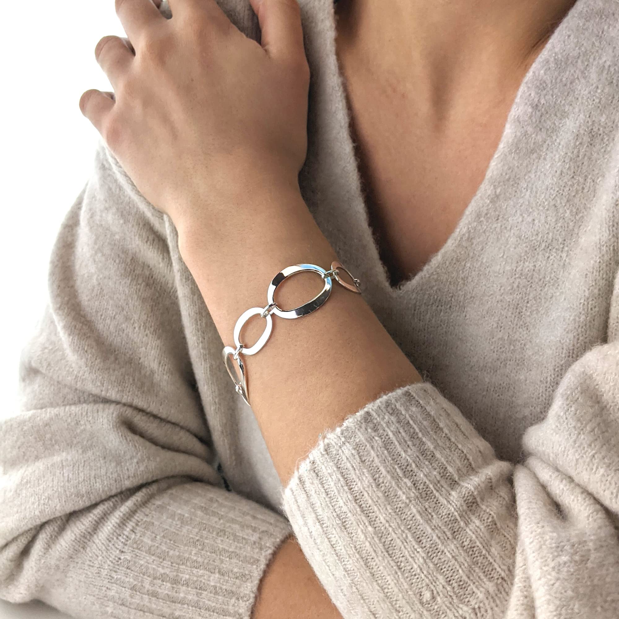 Silverly Damen-Armband aus 925er Sterlingsilber Flach Offen Oval mit Knebelverschluss 19,5cm | Leichtes T-Bar-Armband für Damen | Moderner Statement-Schmuck | Extra Breites Kettendesign