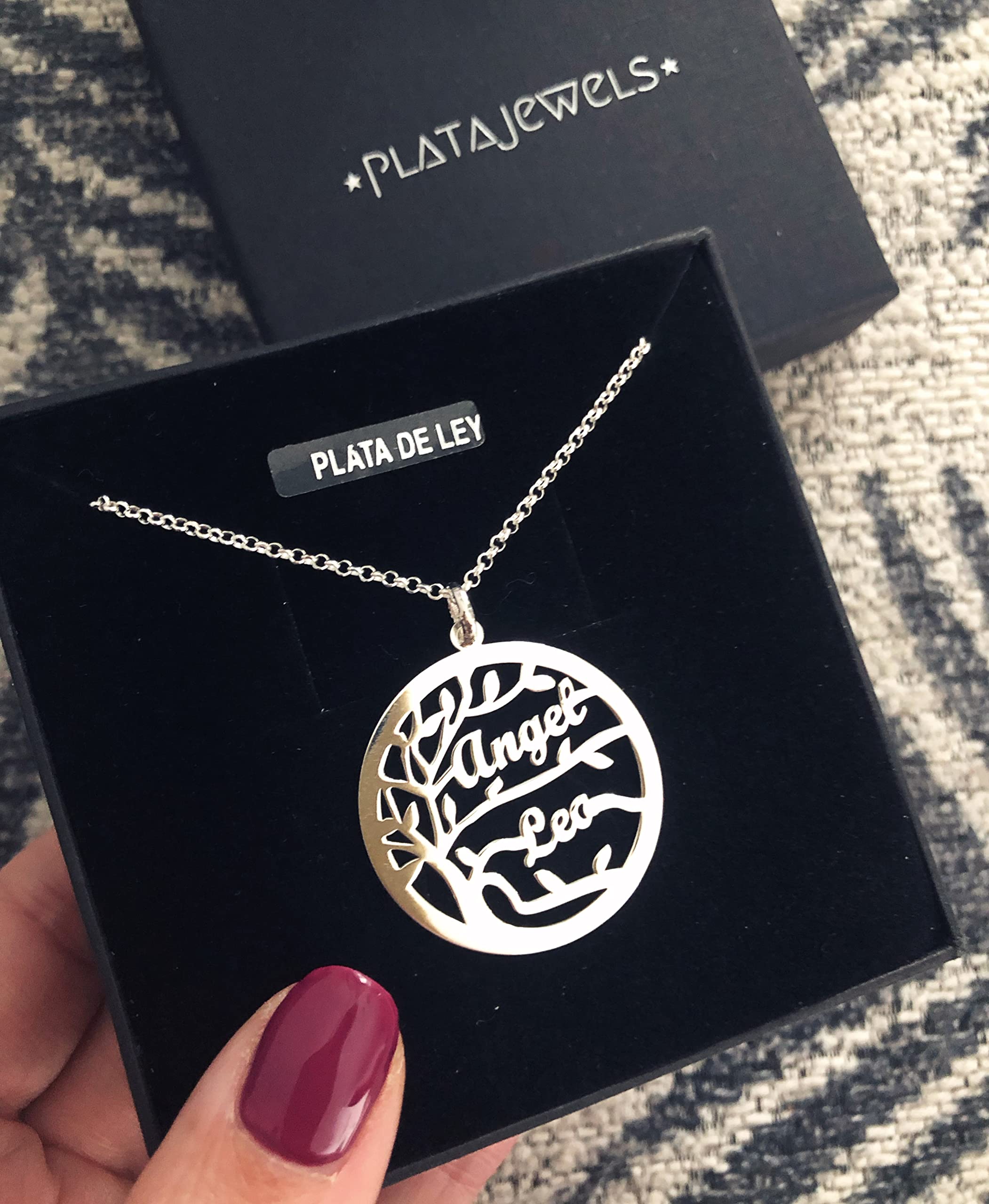 Collar Árbol de la Vida Personalizado con Nombres para Mujer. Colgante de Plata de Ley ideal para Regalos Originales de Madres y Abuelas. Graba de 1 a 4 Nombres. Cadena 40cm+5cm alargador