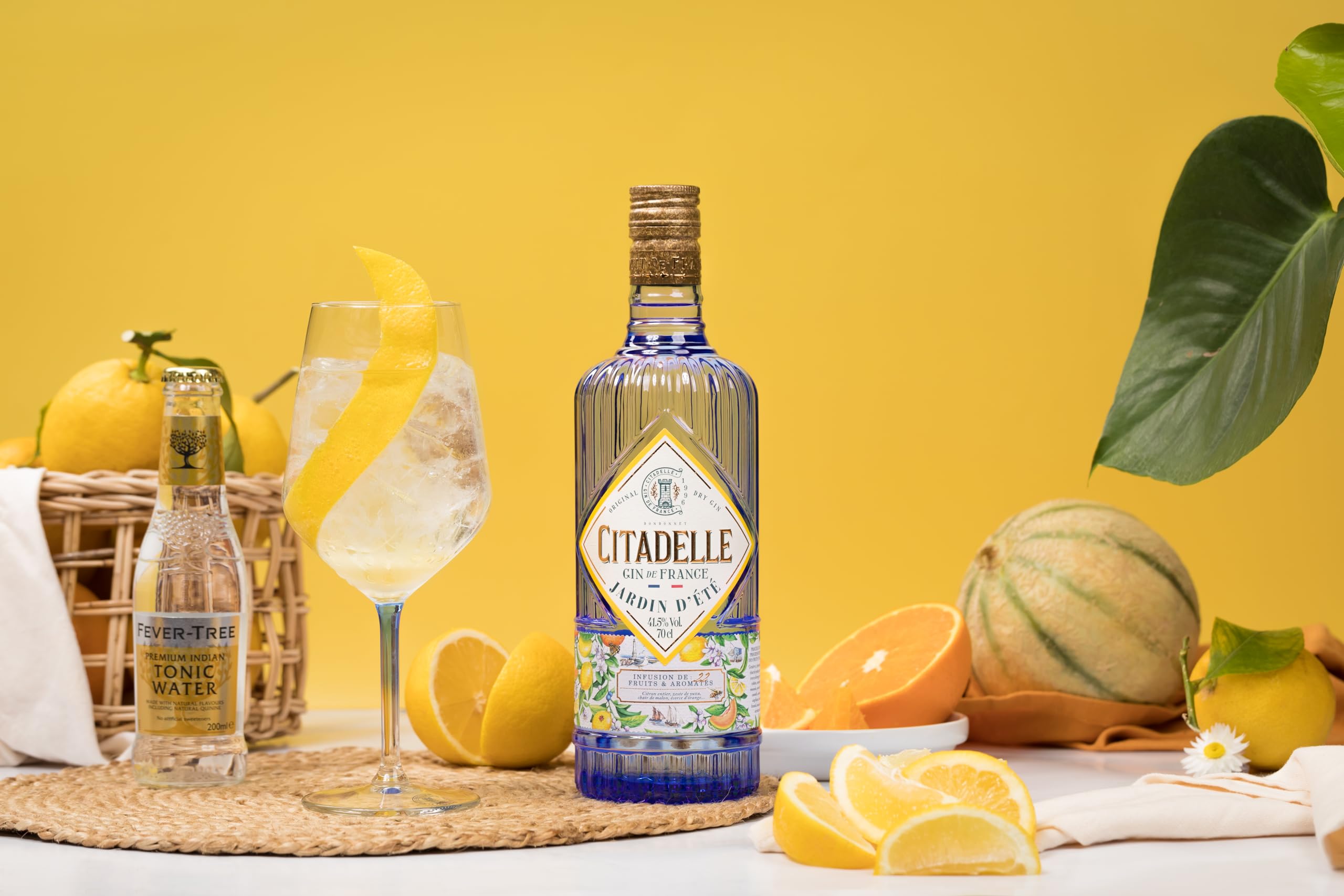 CITADELLE - Jardin D'Eté - Gin - Origine : France/poitou-Charente - 41,5% Alcool - 22 botaniques (Melon, Yuzu, Citron...) - A déguster en cocktail - 70 cl - 3