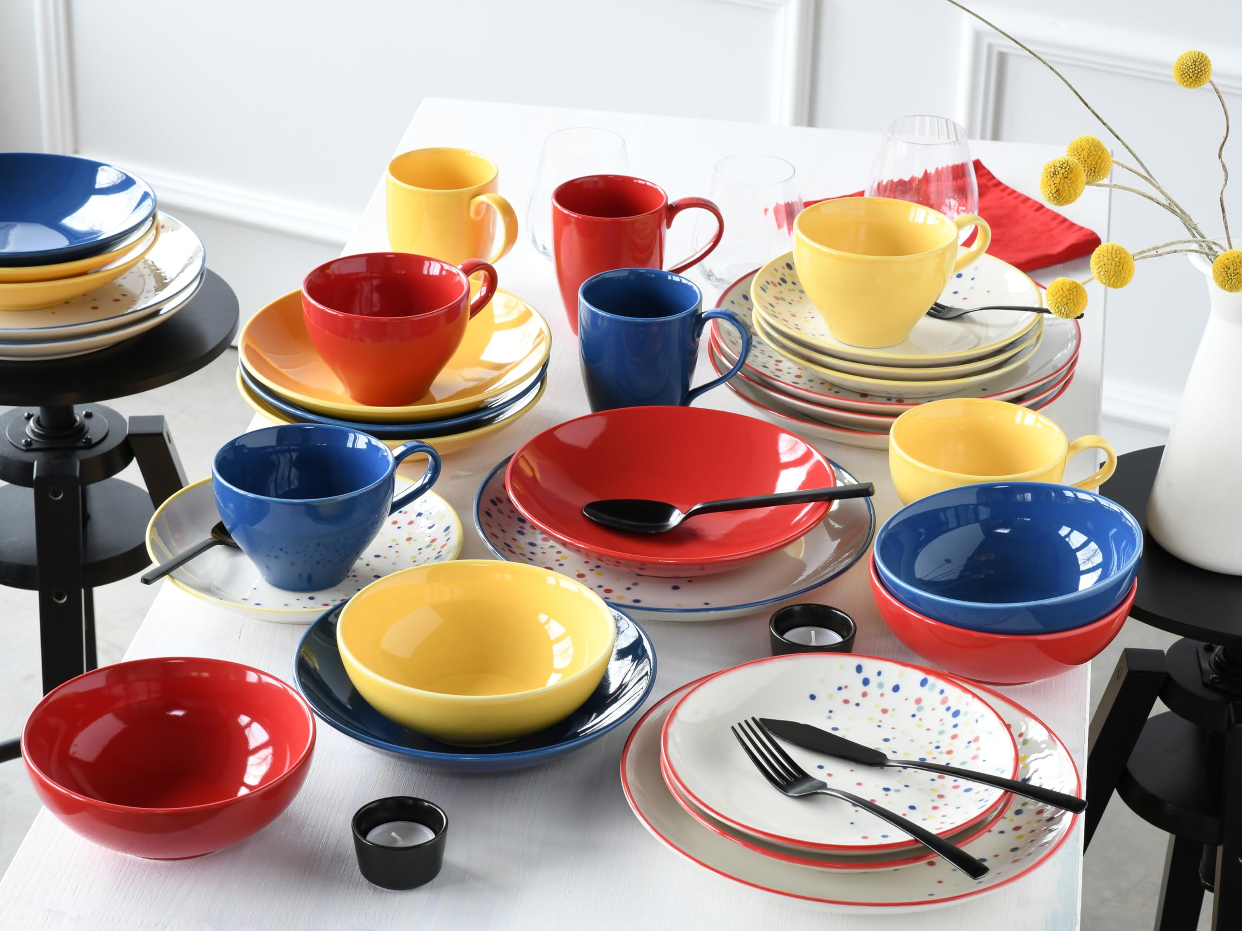 CreaTable, 24183, Serie Joy Dots Blau, 16-teiliges Geschirrset für 4 Personen, Kombiservice aus Steinzeug, spülmaschinen- und mikrowellengeeignet, Qualitätsproduktion